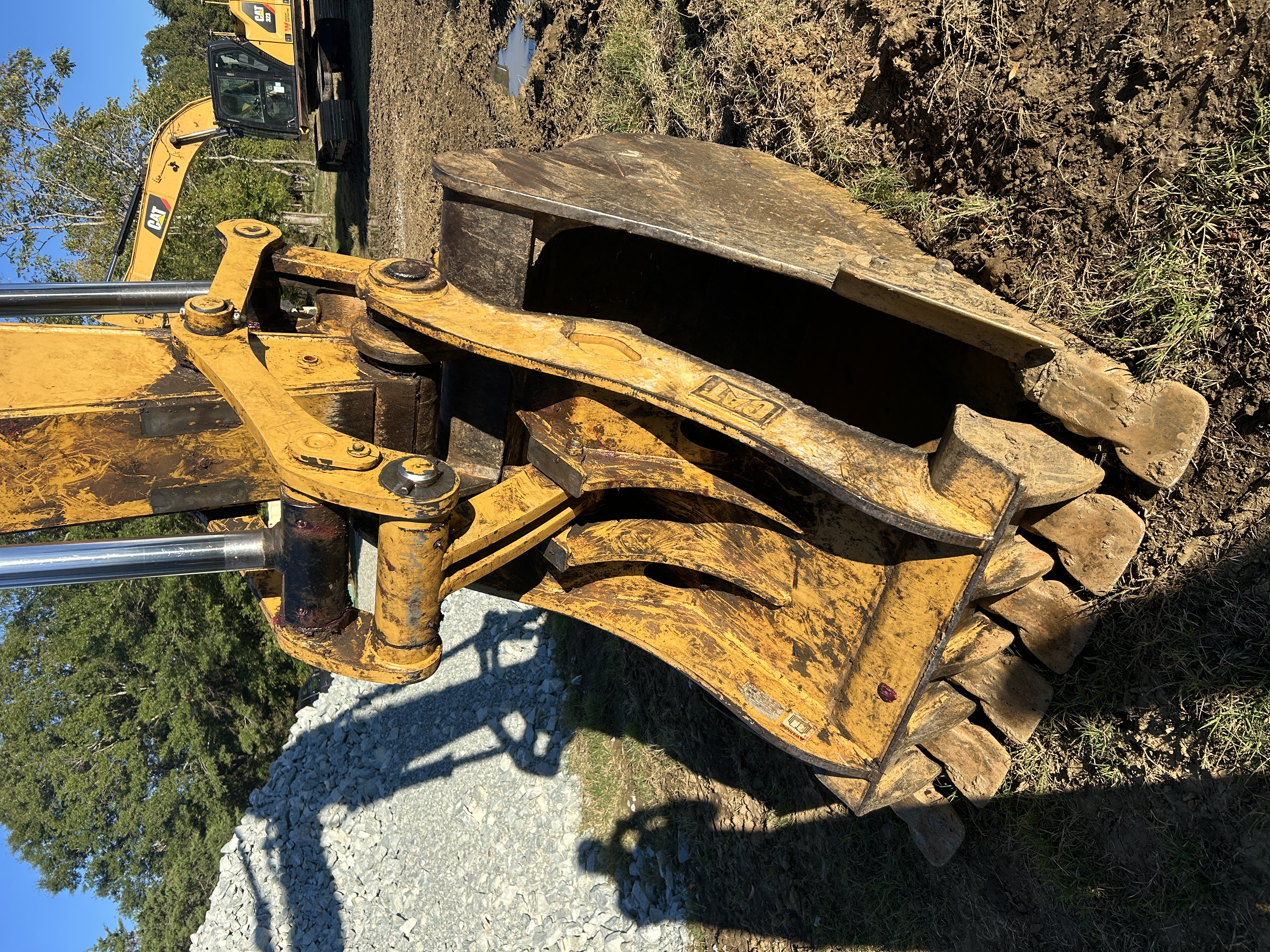 Used 2023 Caterpillar 323 with Progressive Link Hydraulic Thumb, New undercarriage, Grade 3D Ready