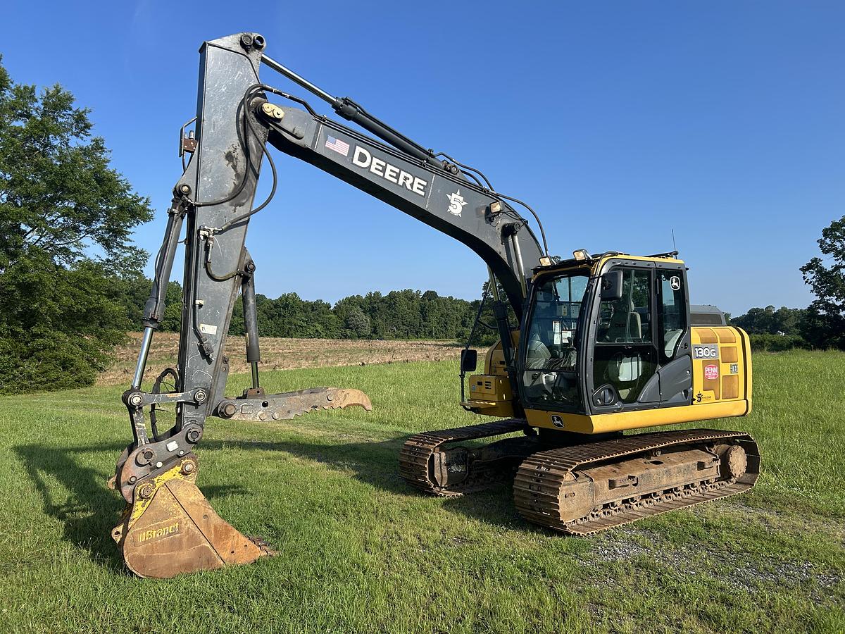 Used 2017 Deere 130G