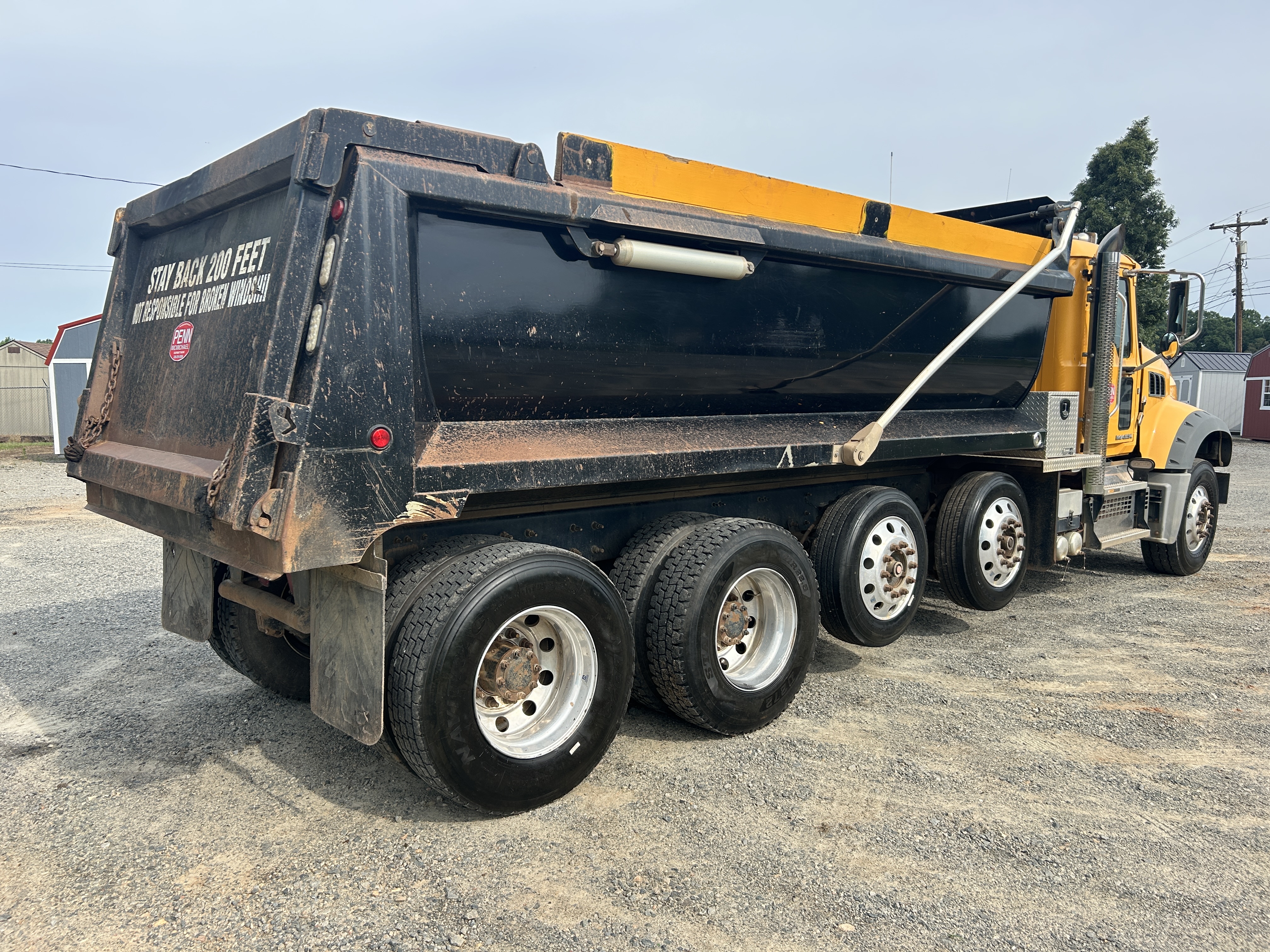 Used 2018 Mack Granite GU713 Quad Axle Dump Truck - automatic