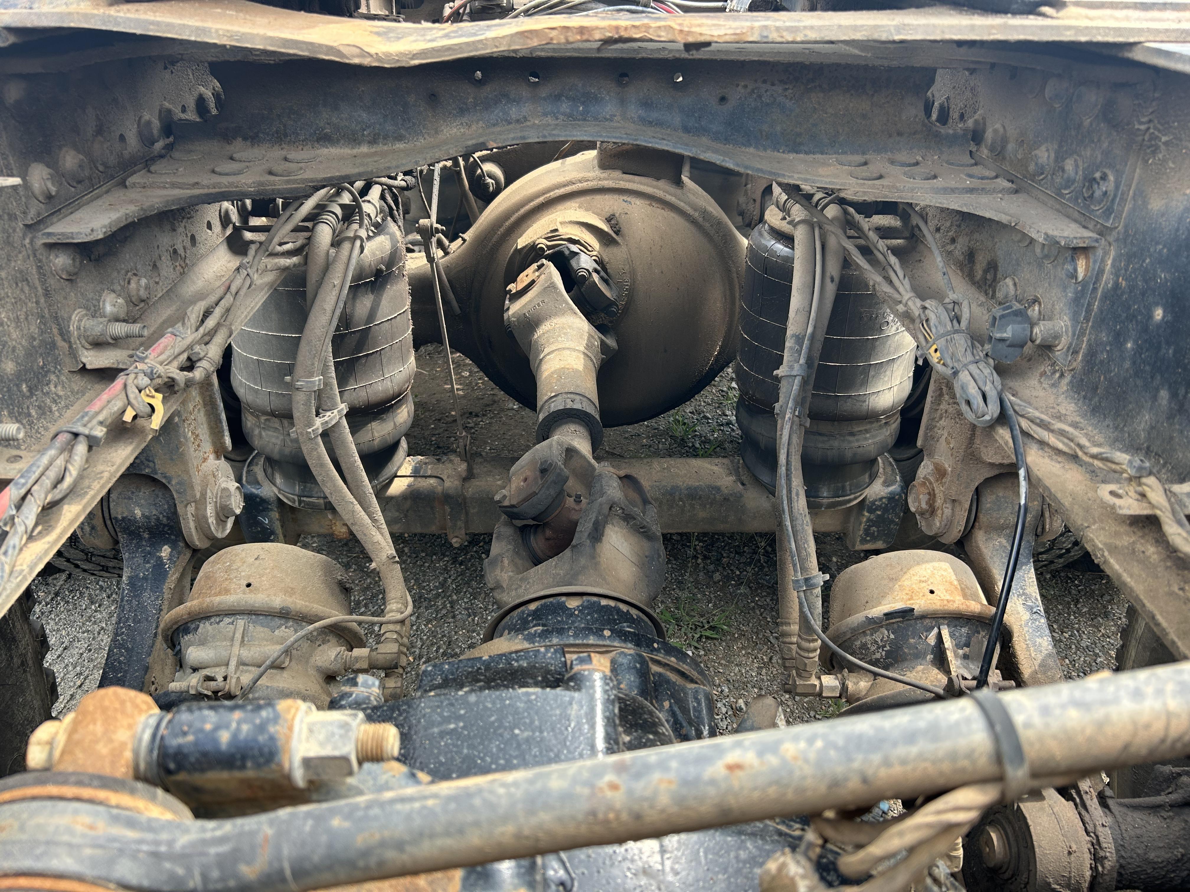 Used 2013 Mack CHU613 Pinnacle Road Tractor