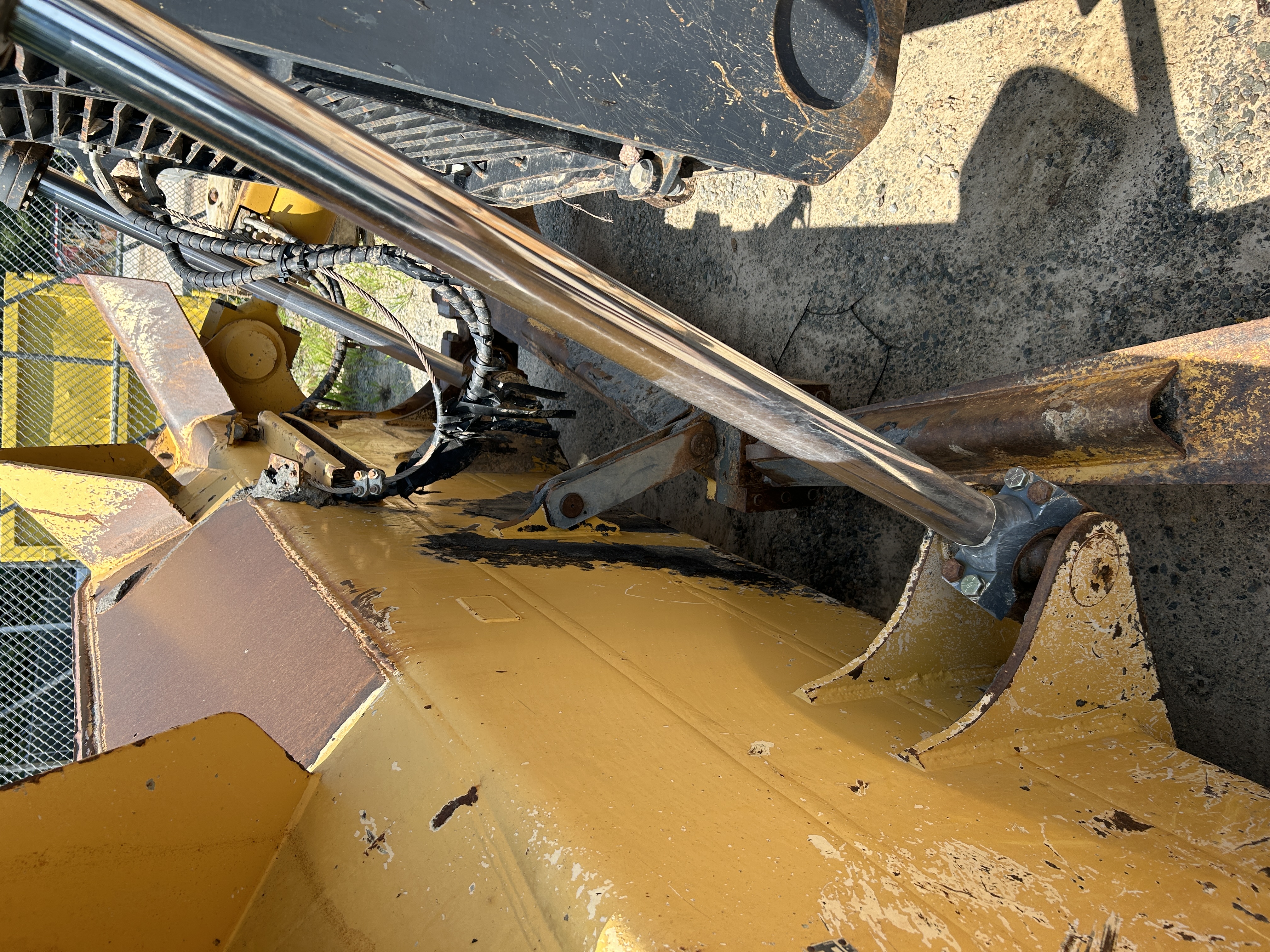 Used 2009 DEERE 950J (D7R size) with ripper