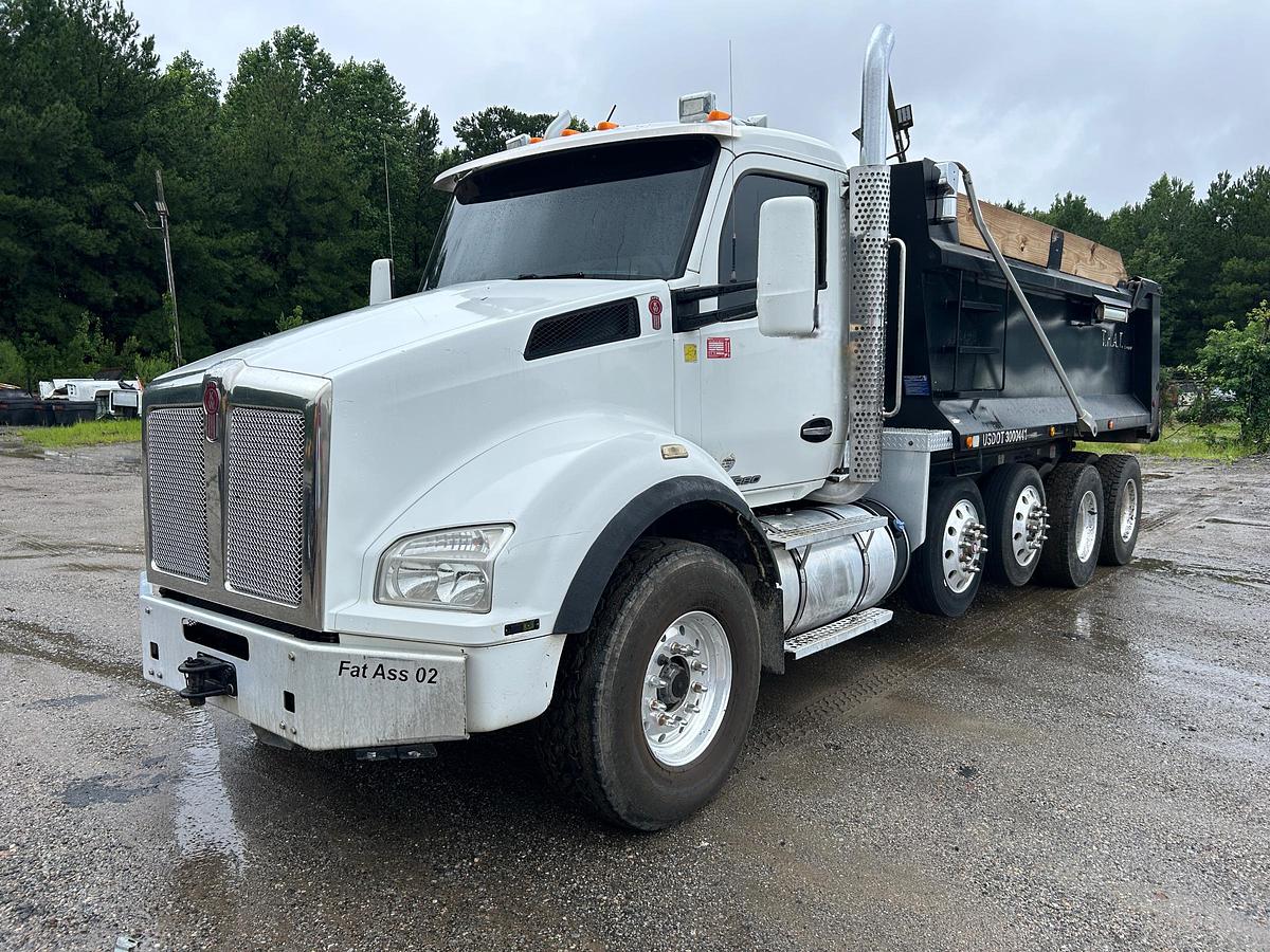 Used 2017 Kenworth T880 Quad Axle Dump Truck
