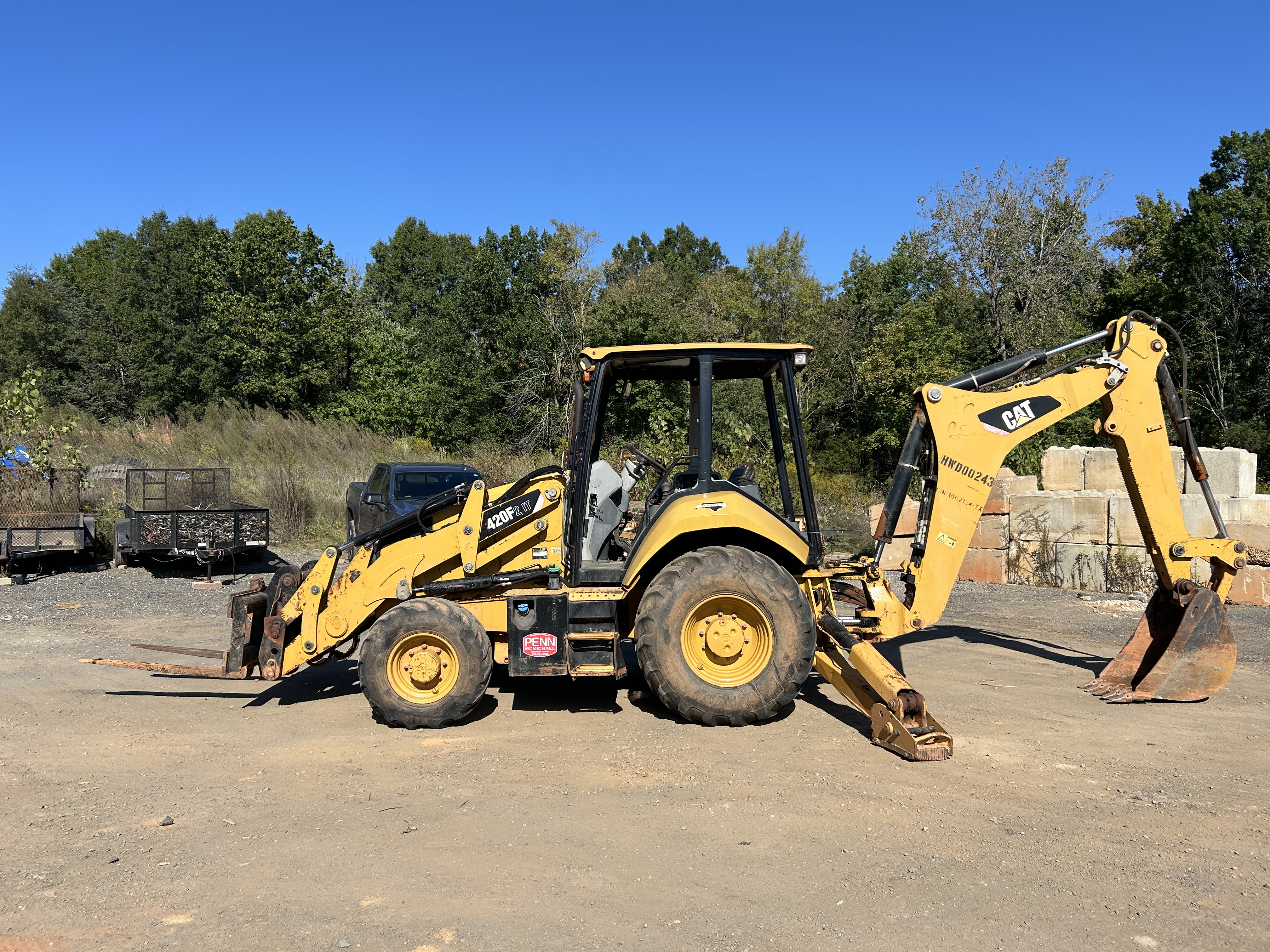 Used 2015 Caterpillar 420F2 IT