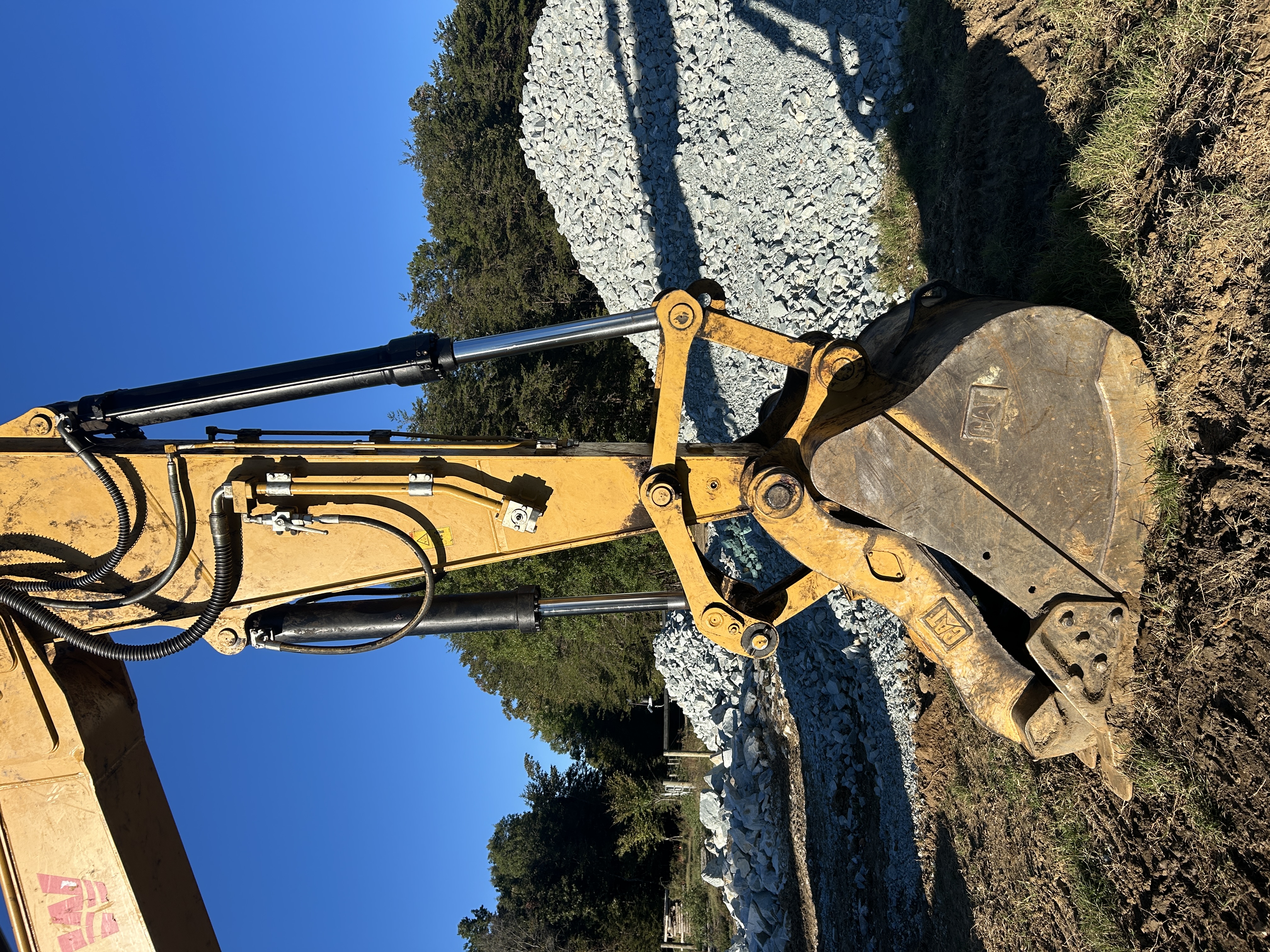 Used 2023 Caterpillar 323 with Progressive Link Hydraulic Thumb, New undercarriage, Grade 3D Ready