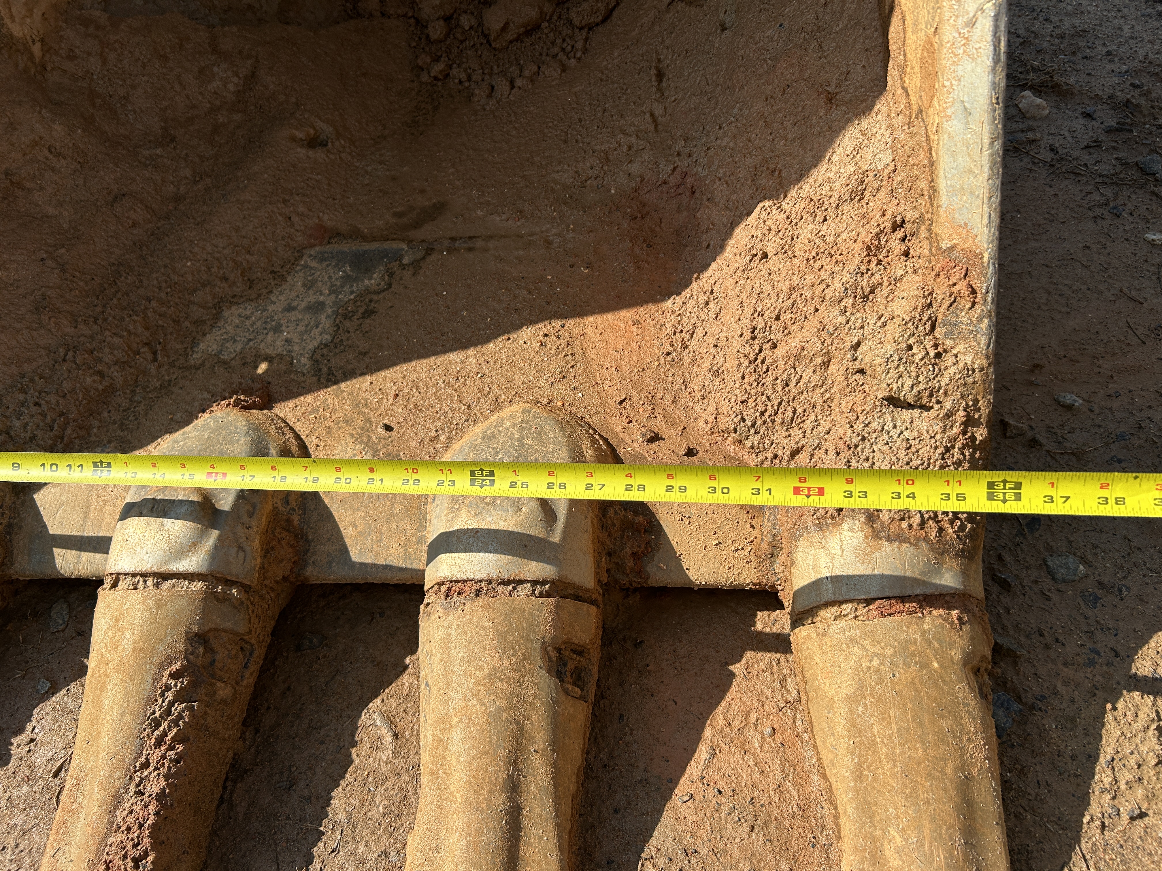 Used 2021 Deere 345G LC - low hours very nice