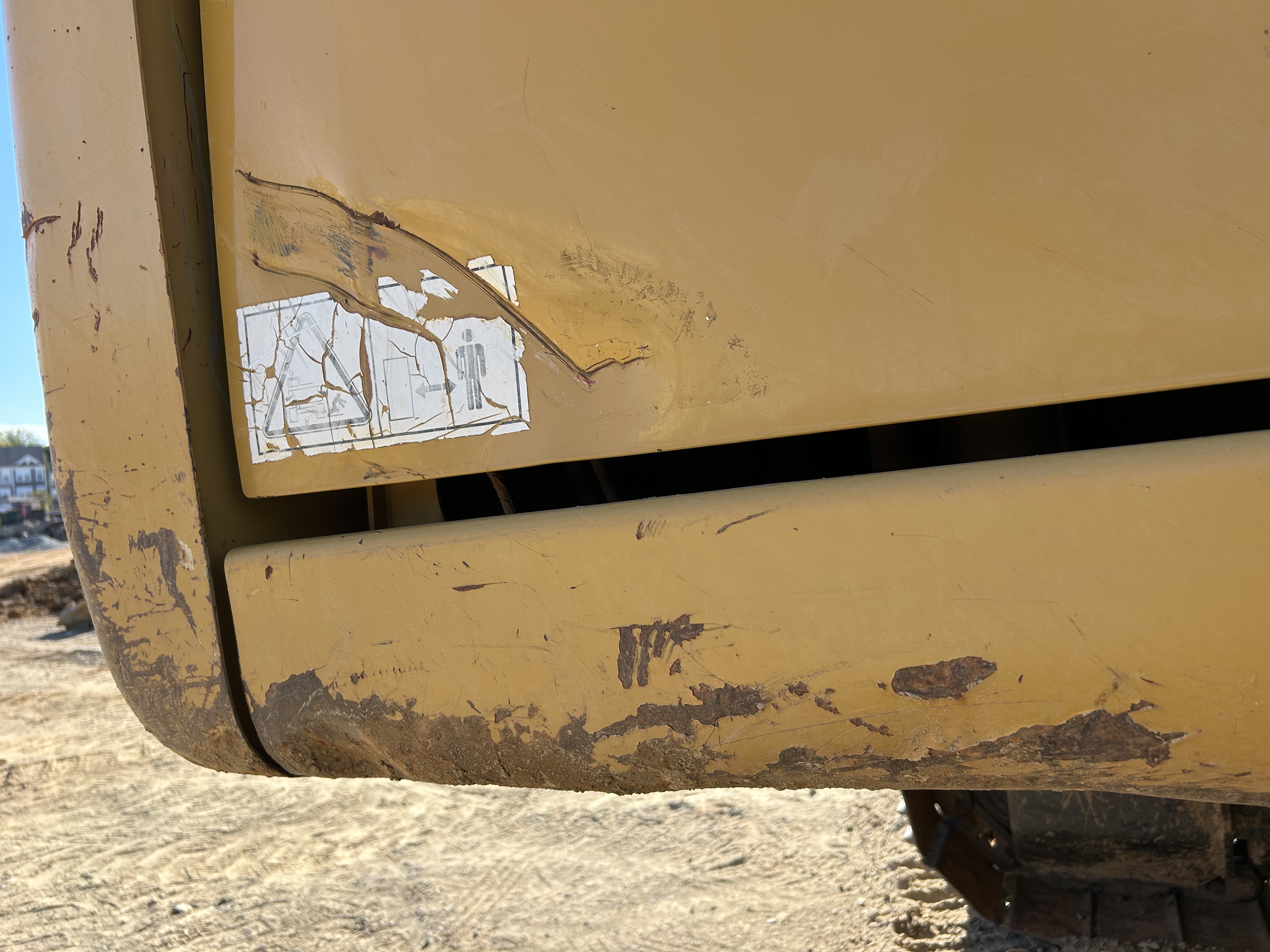 Used 2016 Caterpillar 323FL