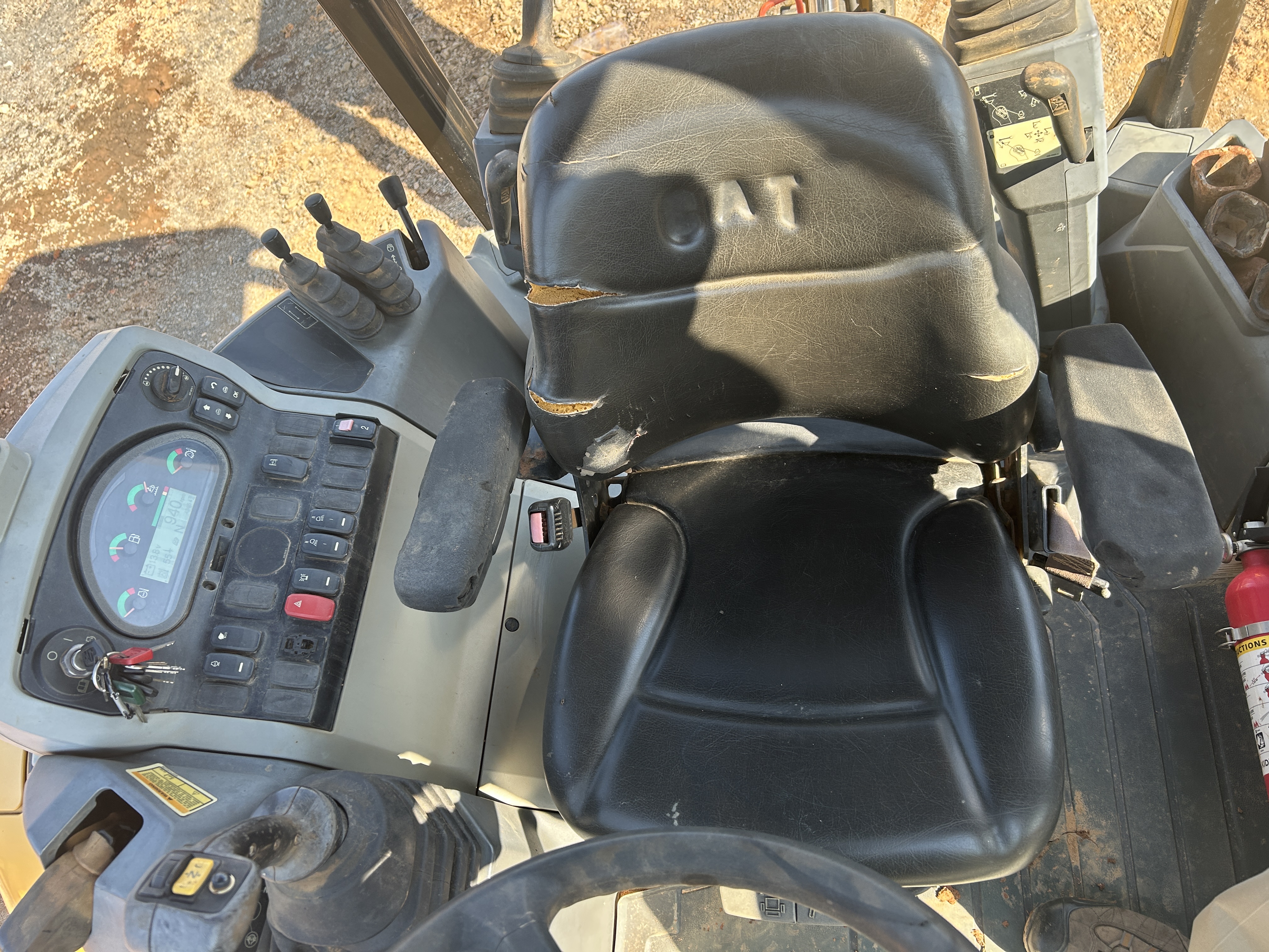 Used 2015 Caterpillar 420F2 IT