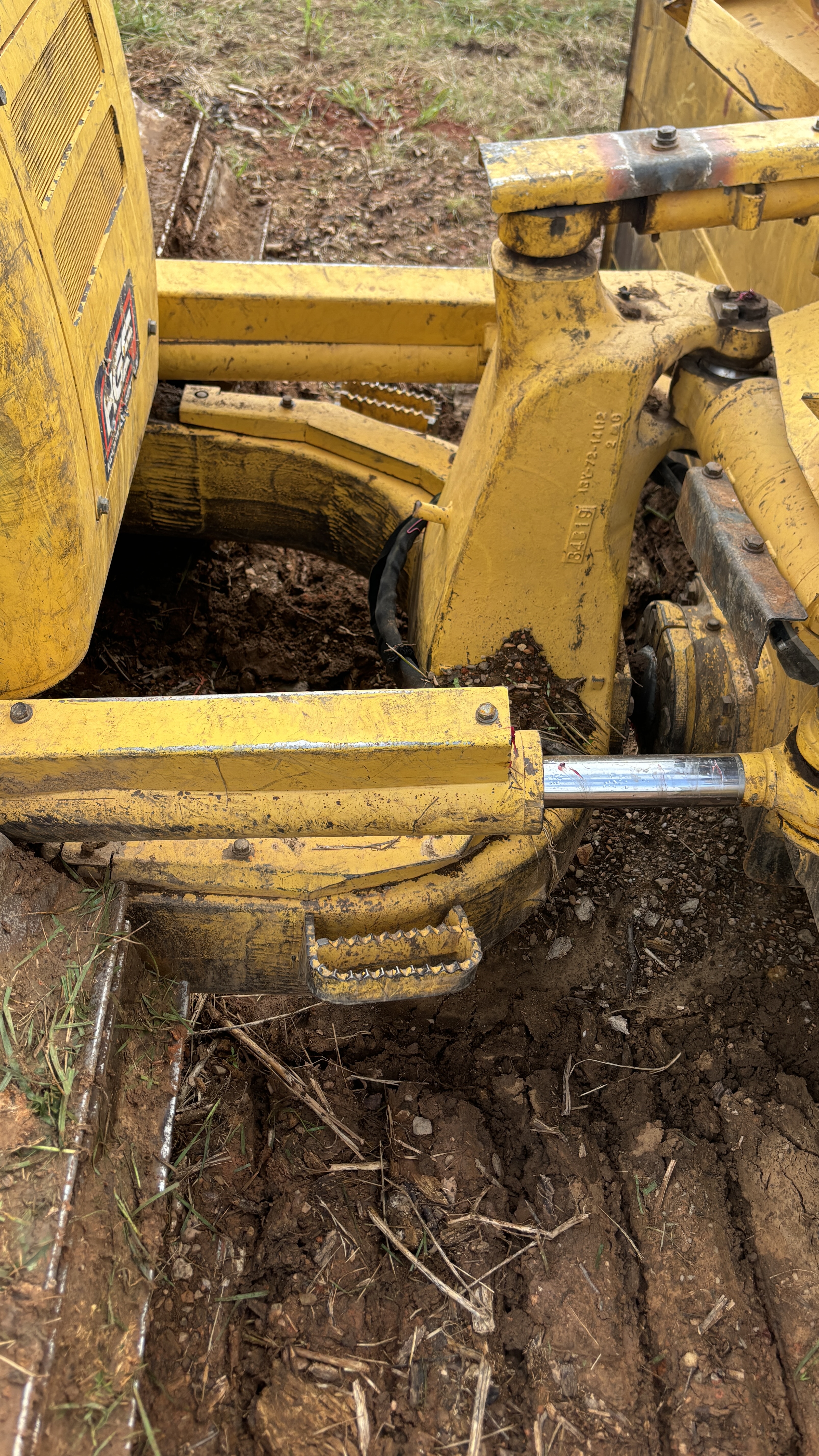 Used Nice 2013 Komatsu D61PXI-23 with BRAND NEW UNDER CARRAIGE