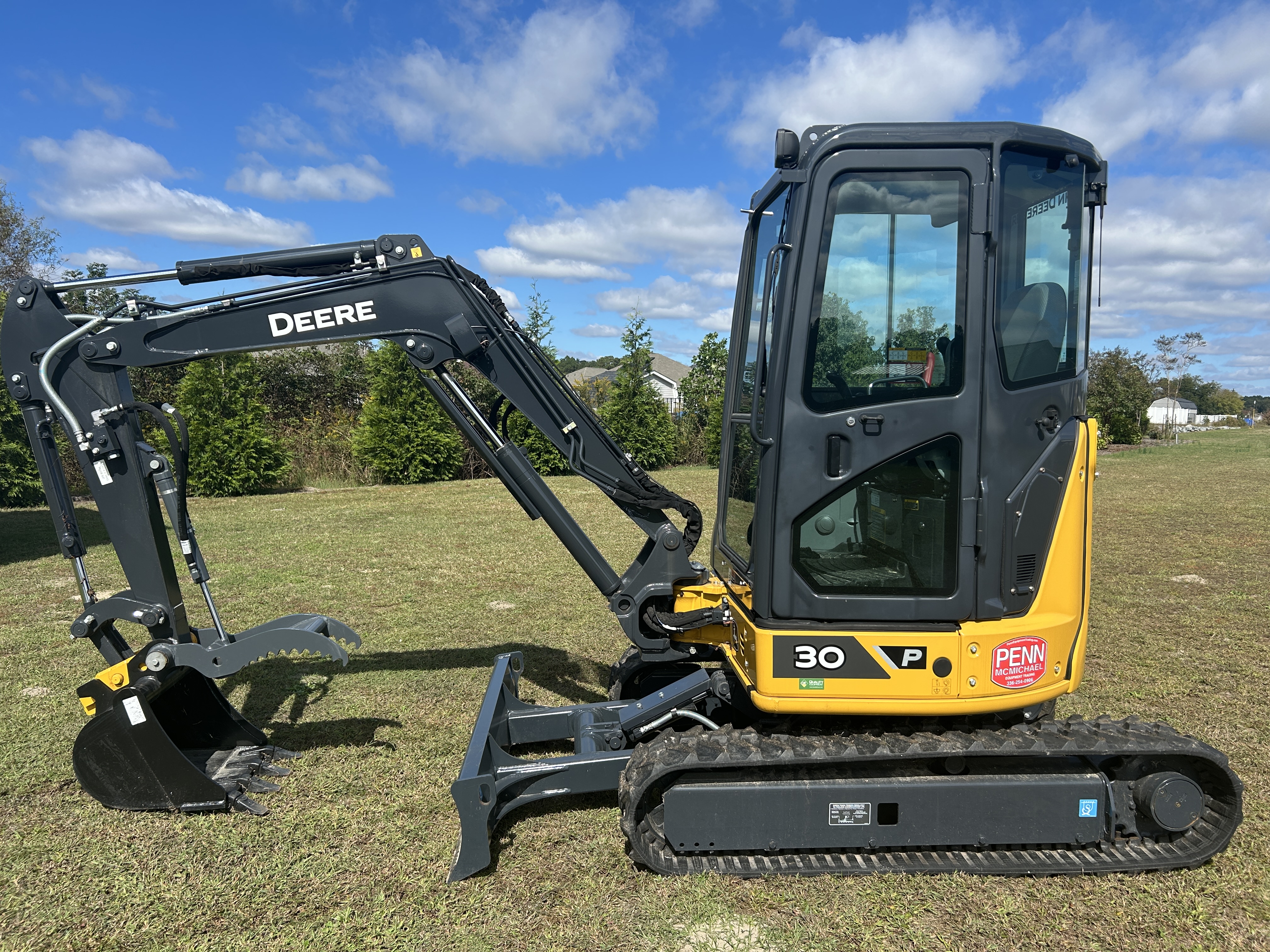Used 2024 Deere 30P - NEW and loaded