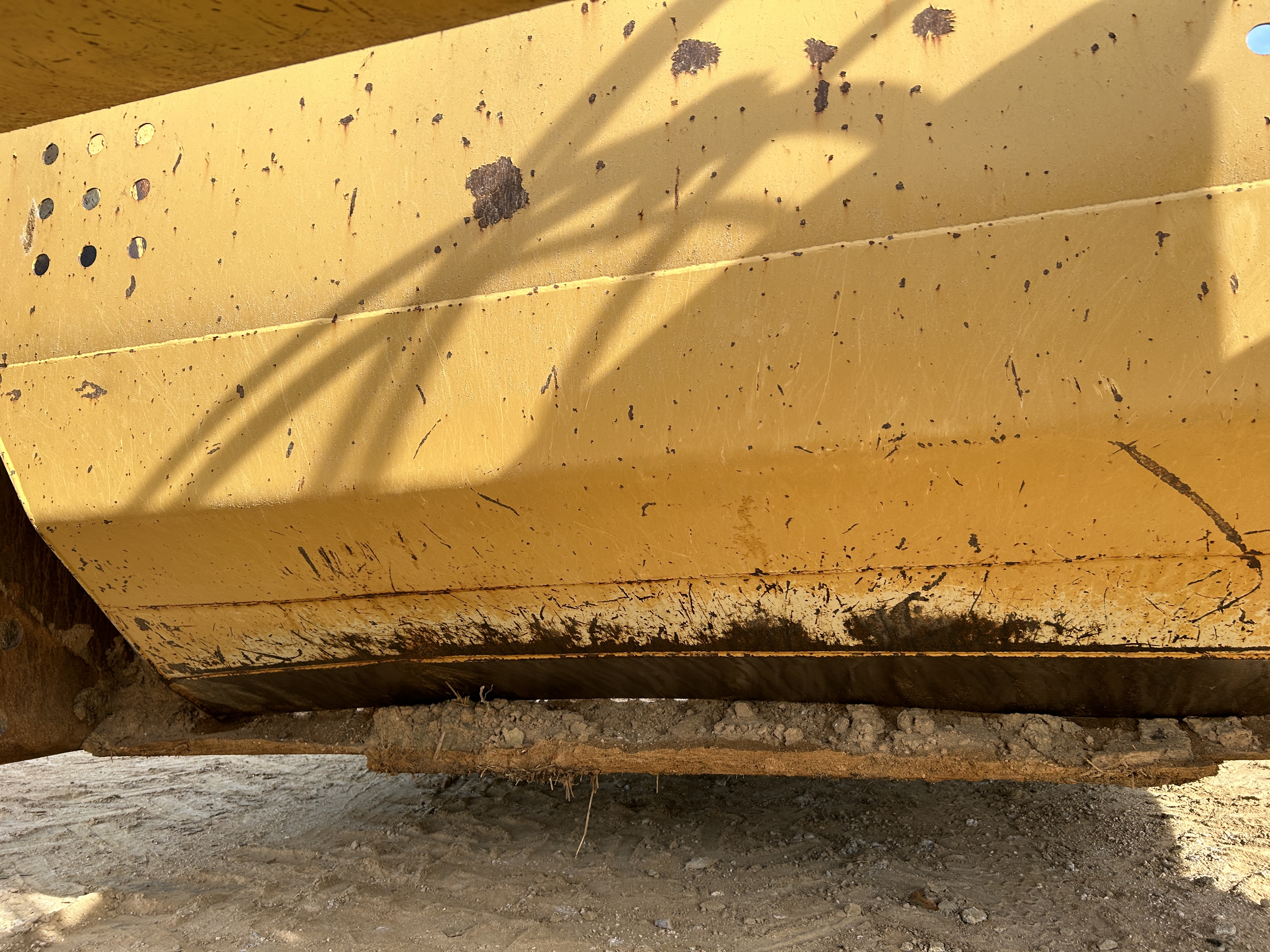 Used 2004 Case STX450 with 17 yard Noble Pull pan