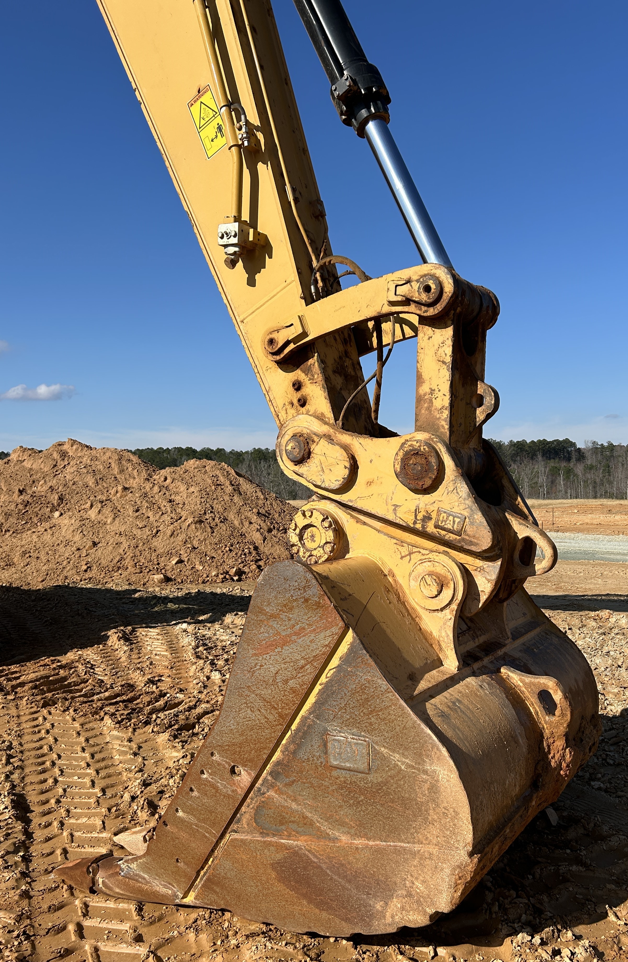 Used 2016 Caterpillar 349FL