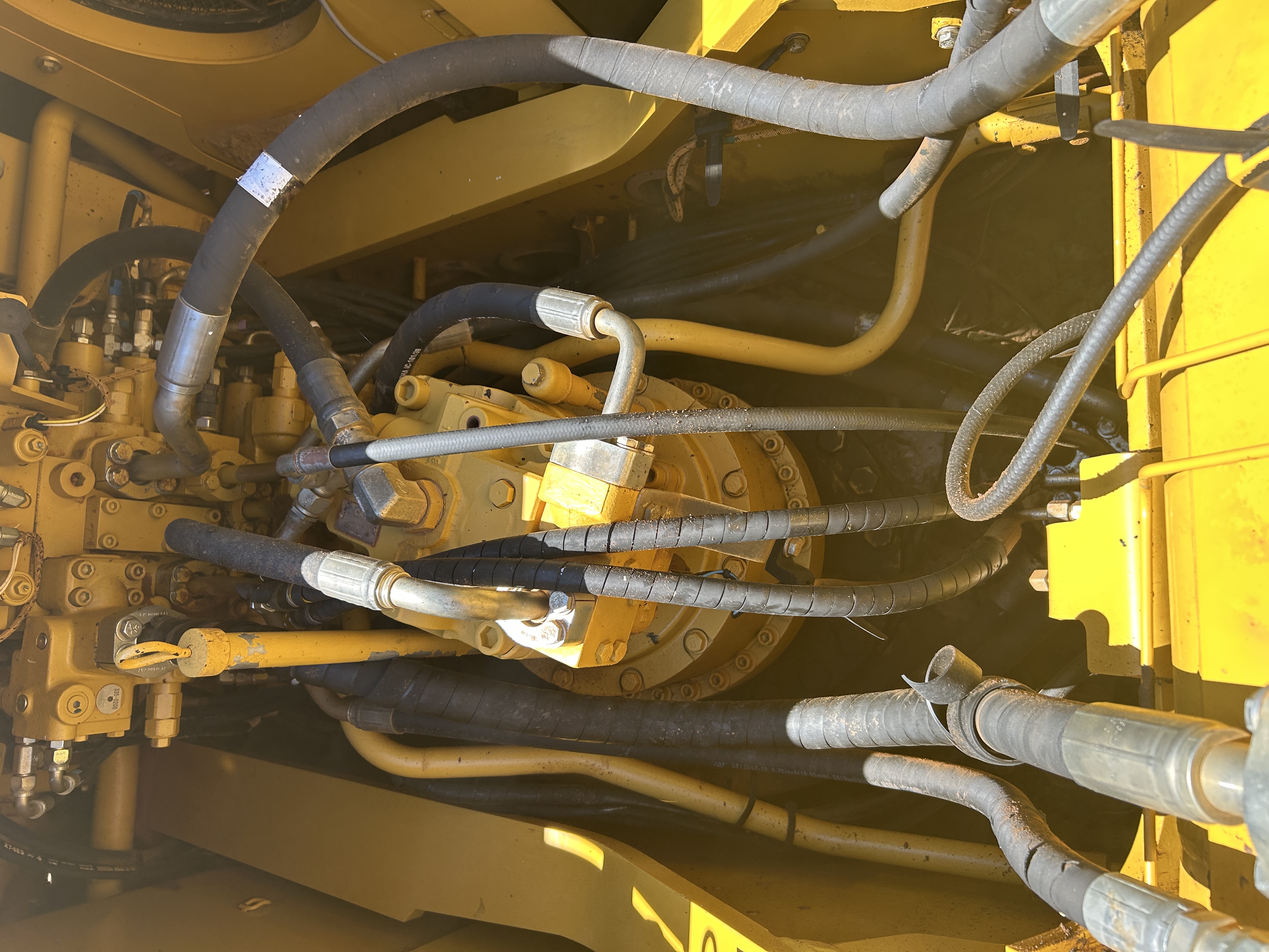 Used 2016 Caterpillar 326FL