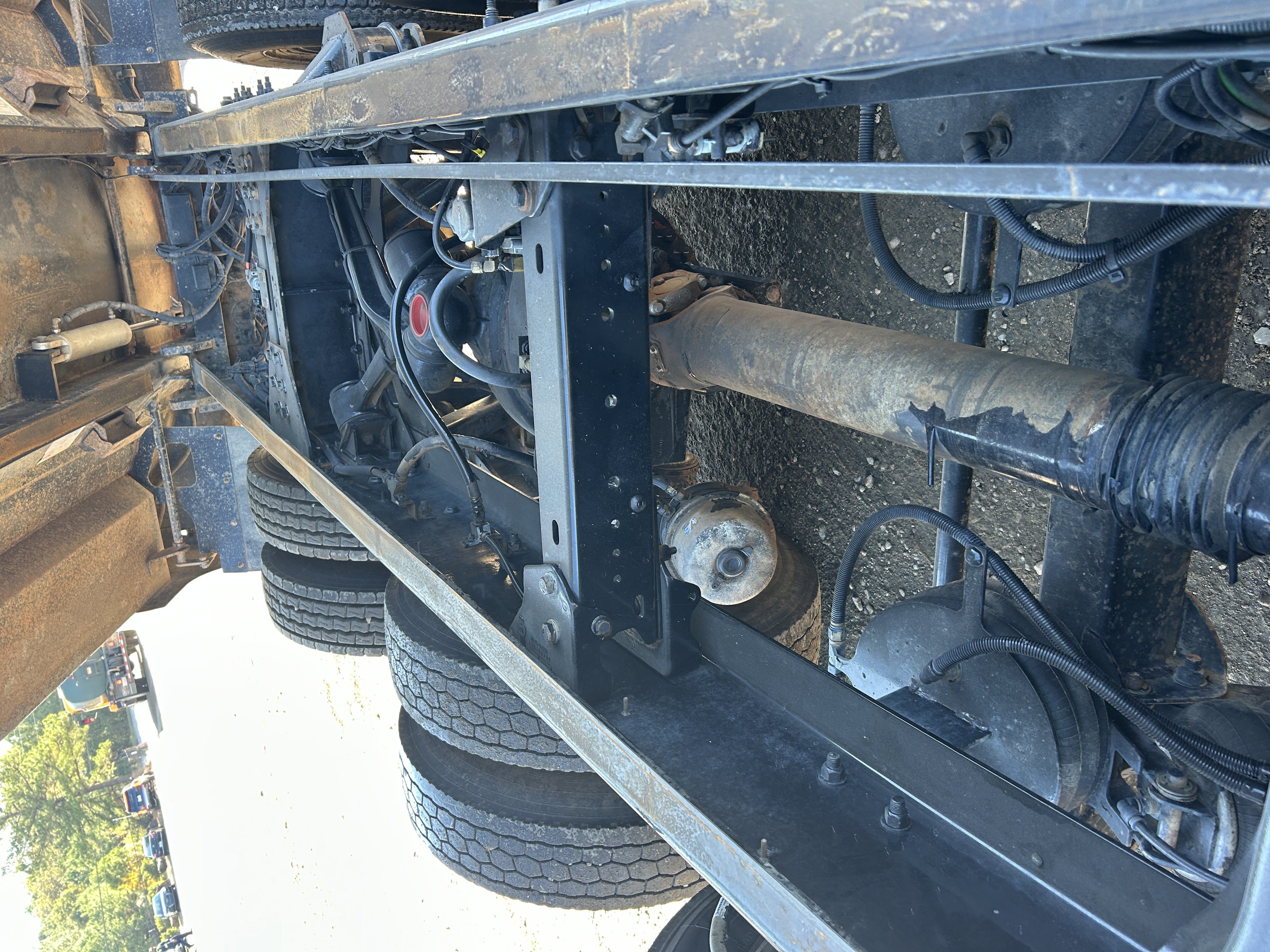 Used 2016 Kenworth T880 Quad Axle Dump Truck - Automatic