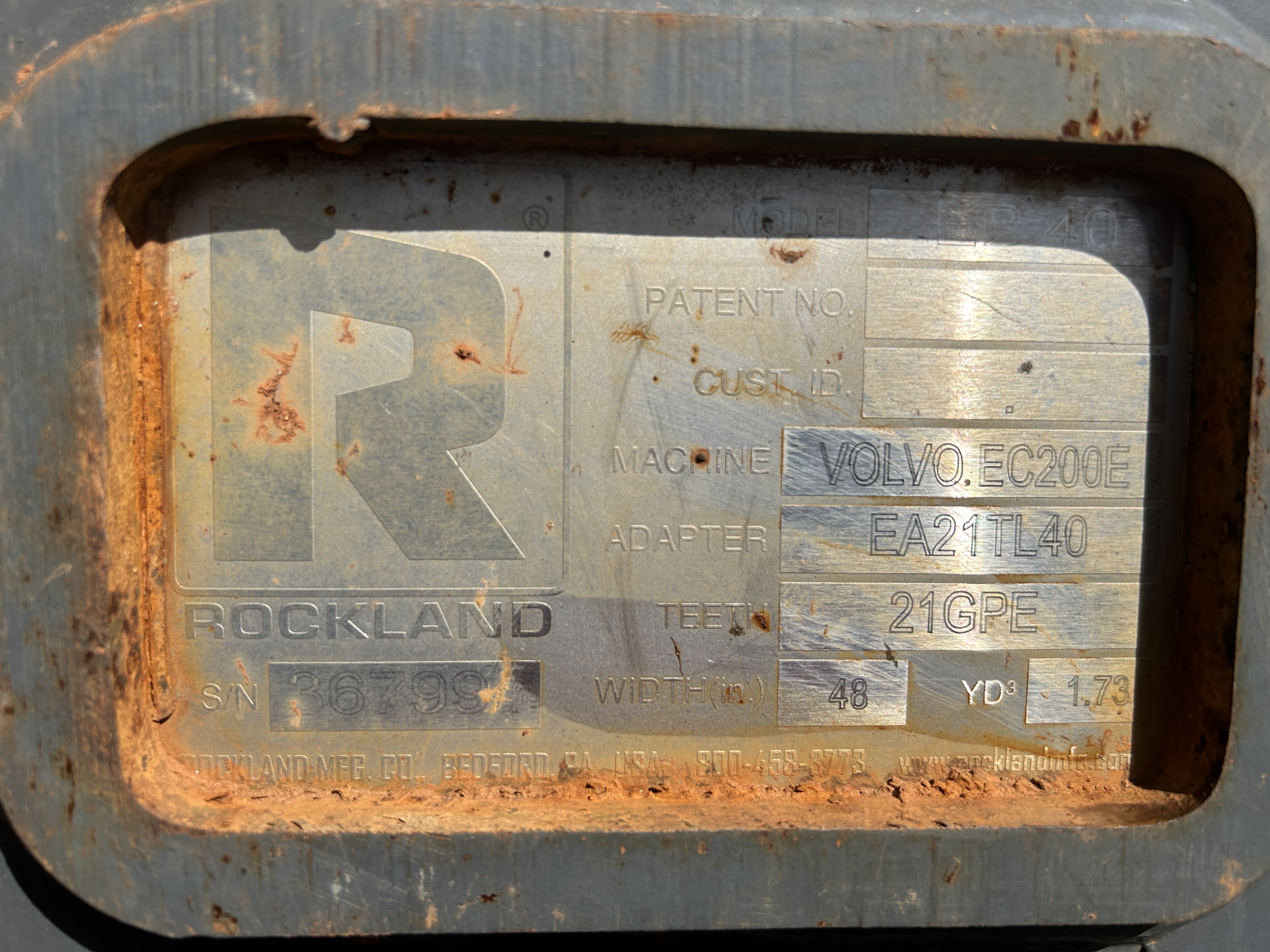 Used 2023 Volvo EC200EL - Loaded like new