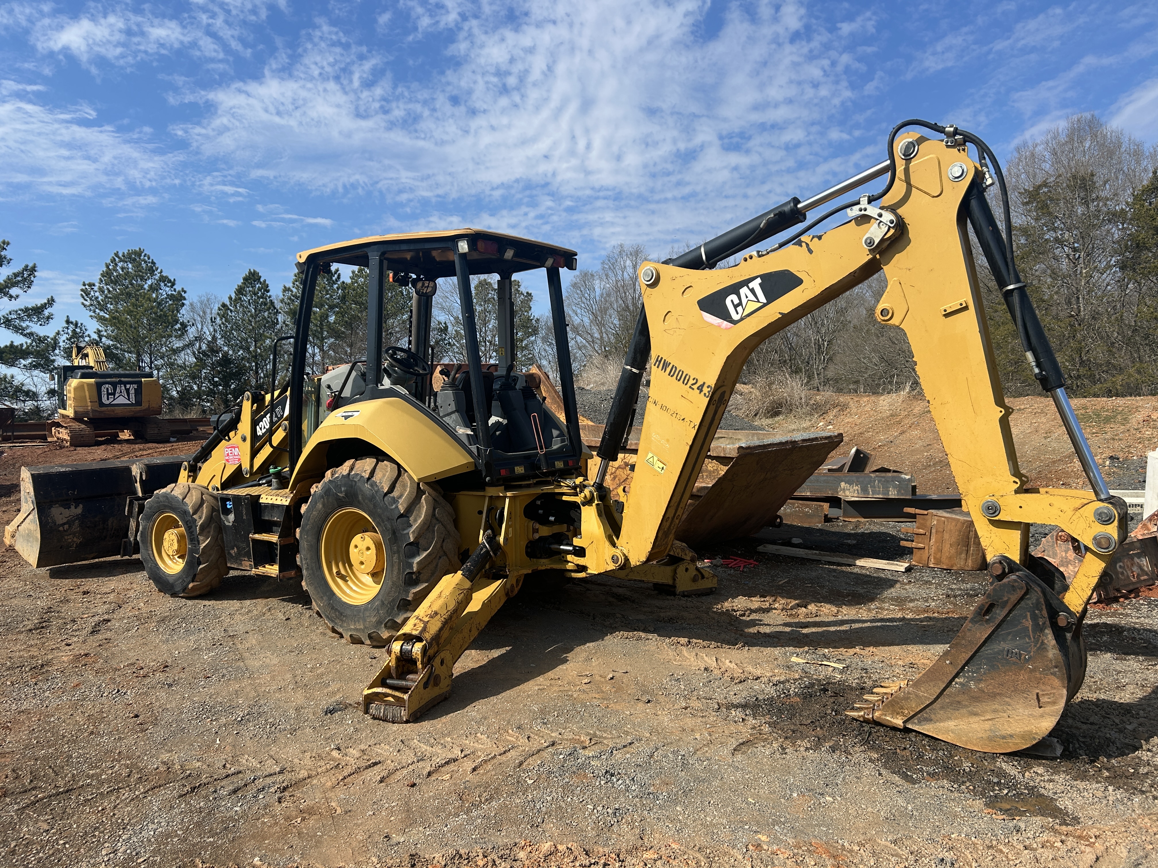 Used 2015 Caterpillar 420F2 IT