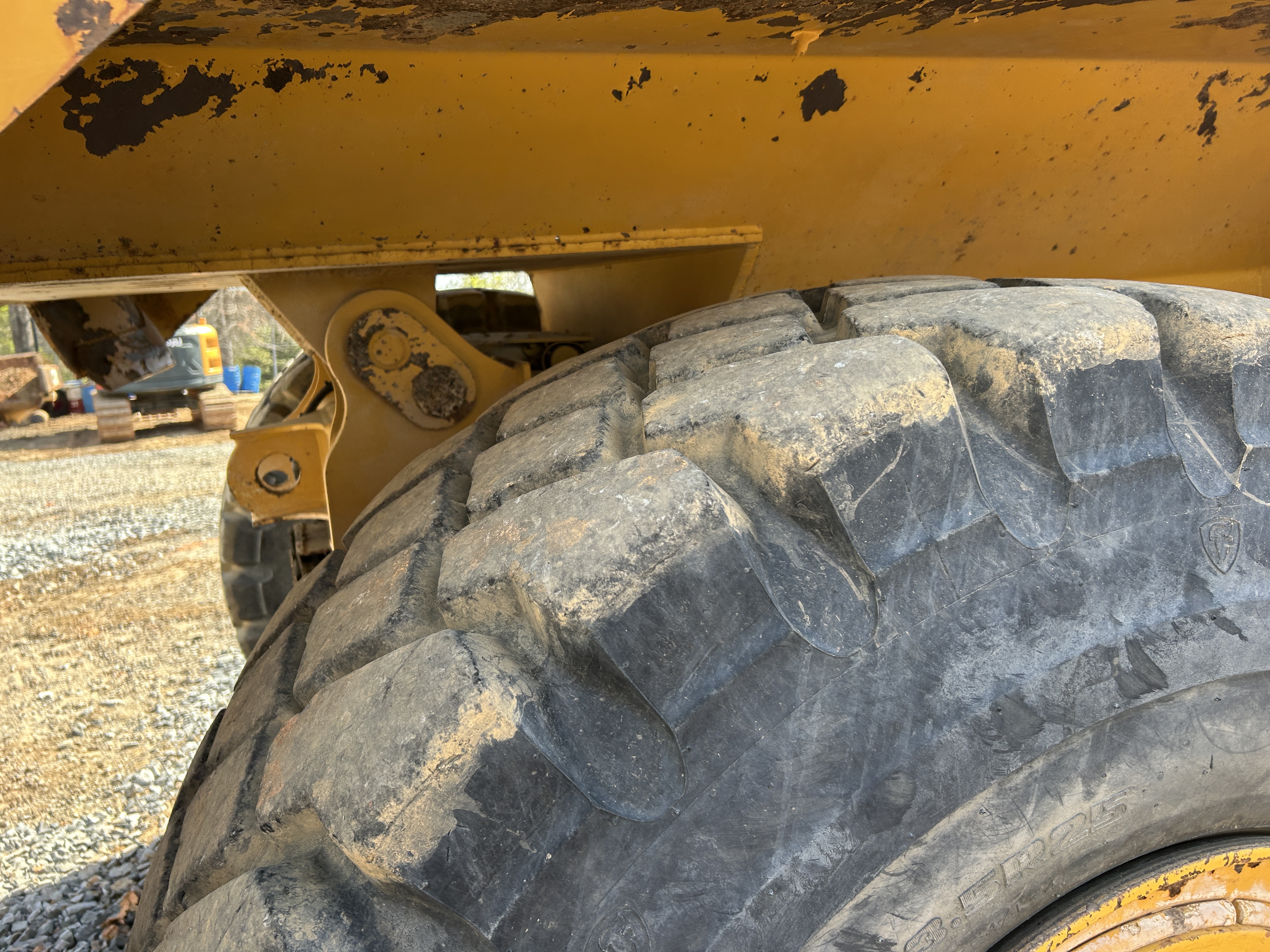 Used 2015 Bell B25E Water Truck