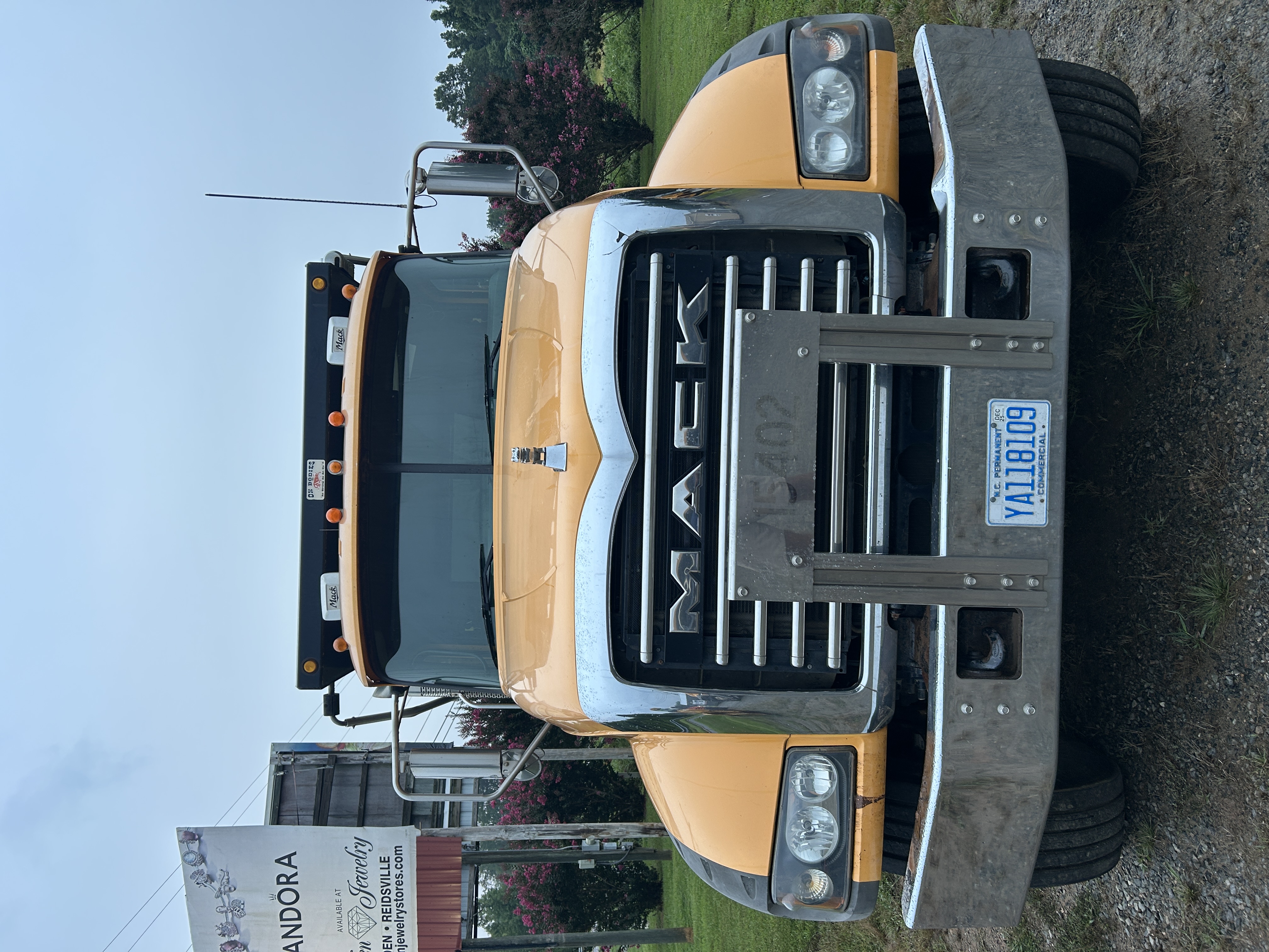 Used 2014 Mack Granite GU713 Quad Axle Dump Truck - Automatic