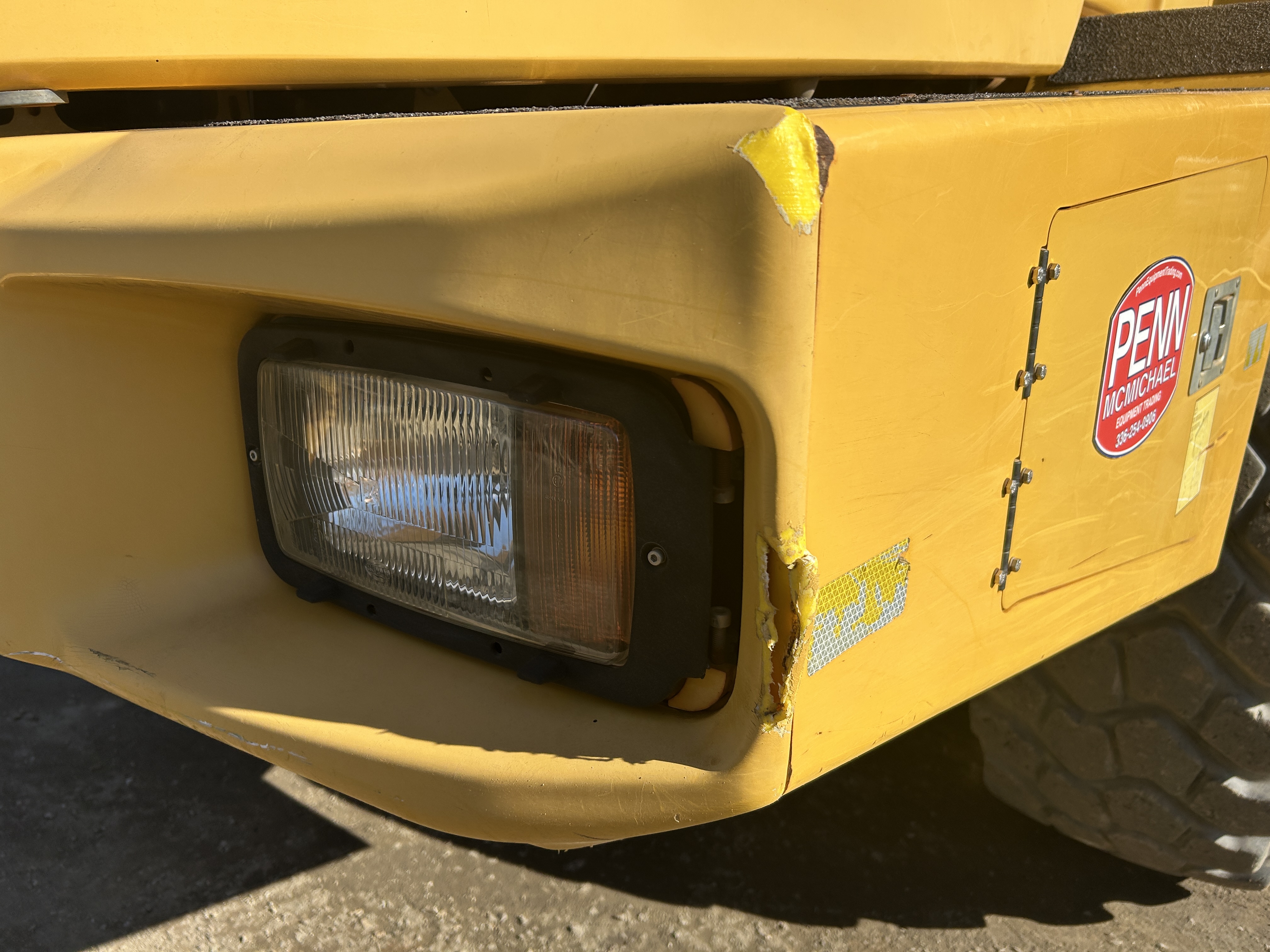 Used 2015 Deere 300D Series II