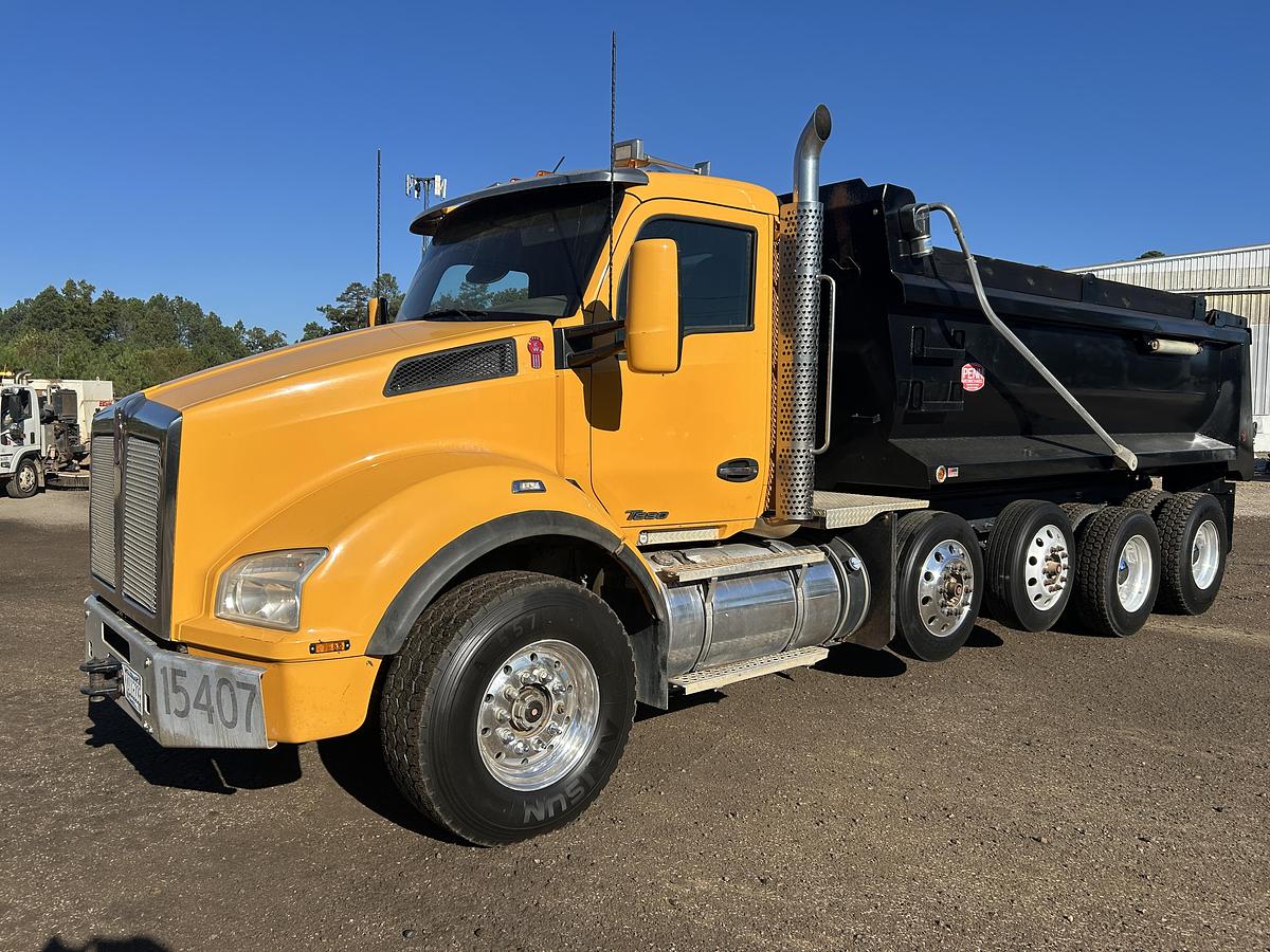 Used 2016 Kenworth T880 Quad Axle Dump Truck - Automatic