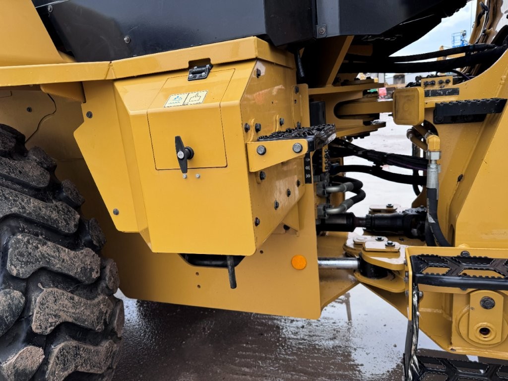 Used 2019 Caterpillar 938M