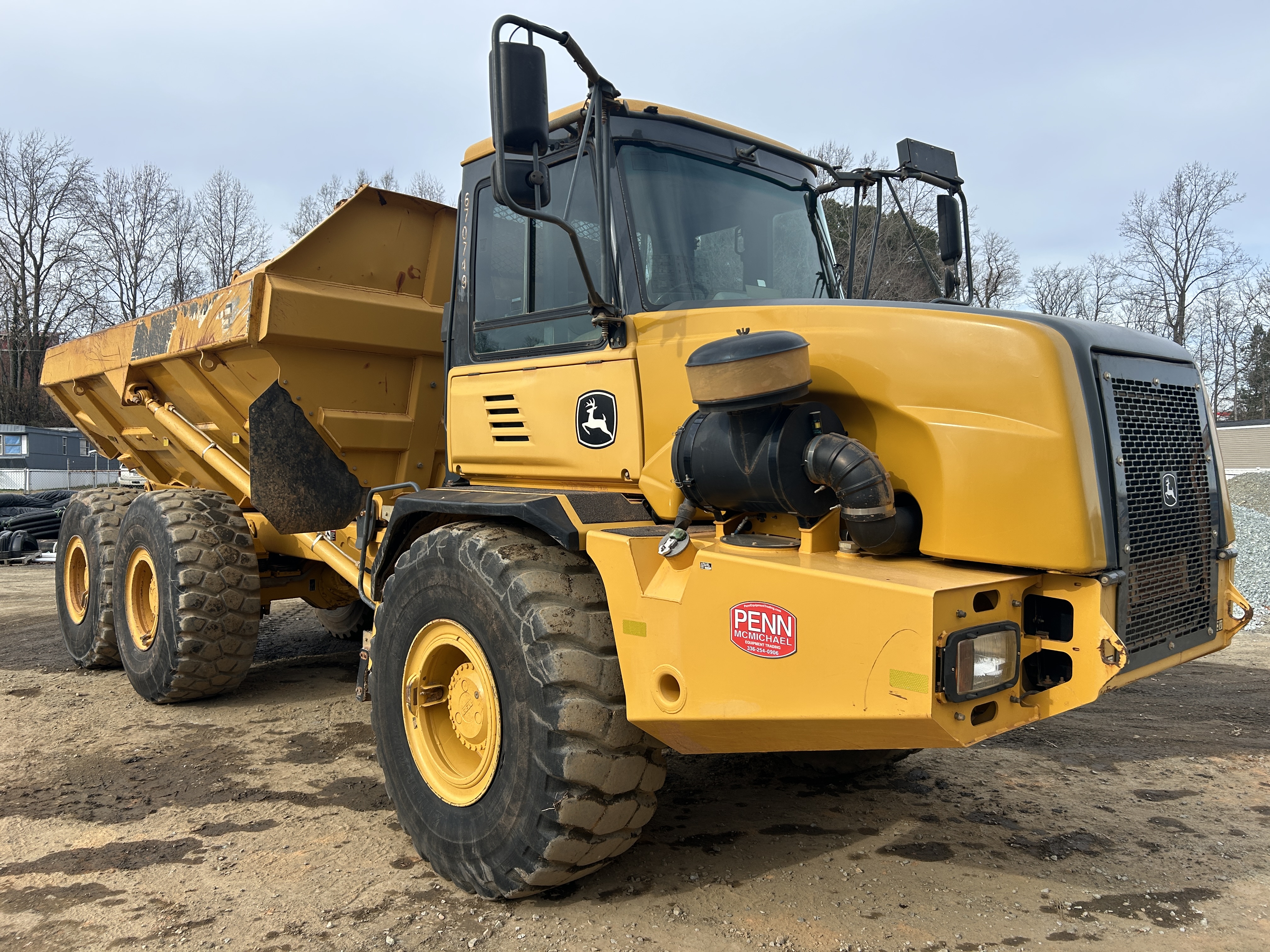 Used 2015 Deere 300D Series II