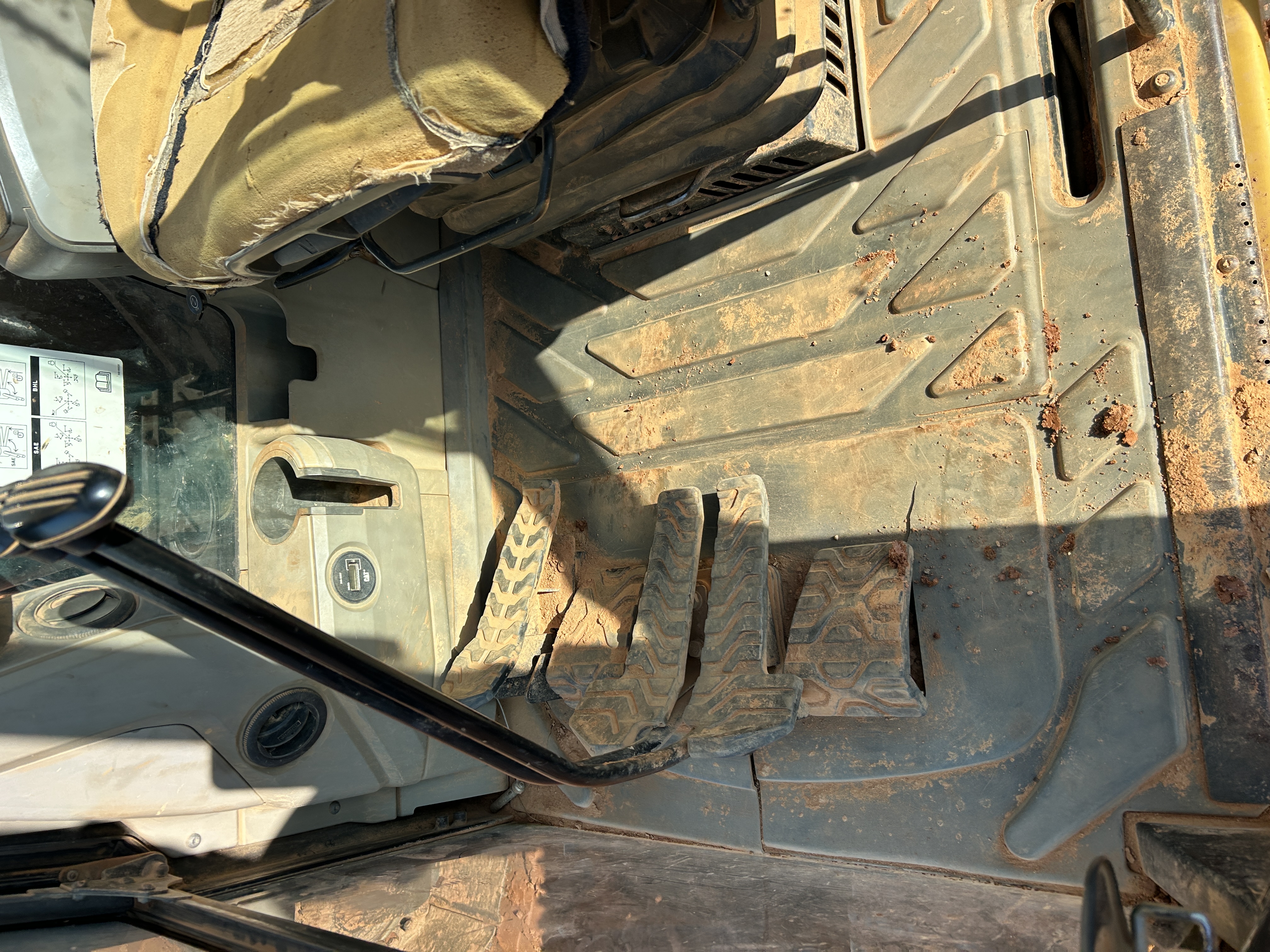 Used 2016 Caterpillar 323FL