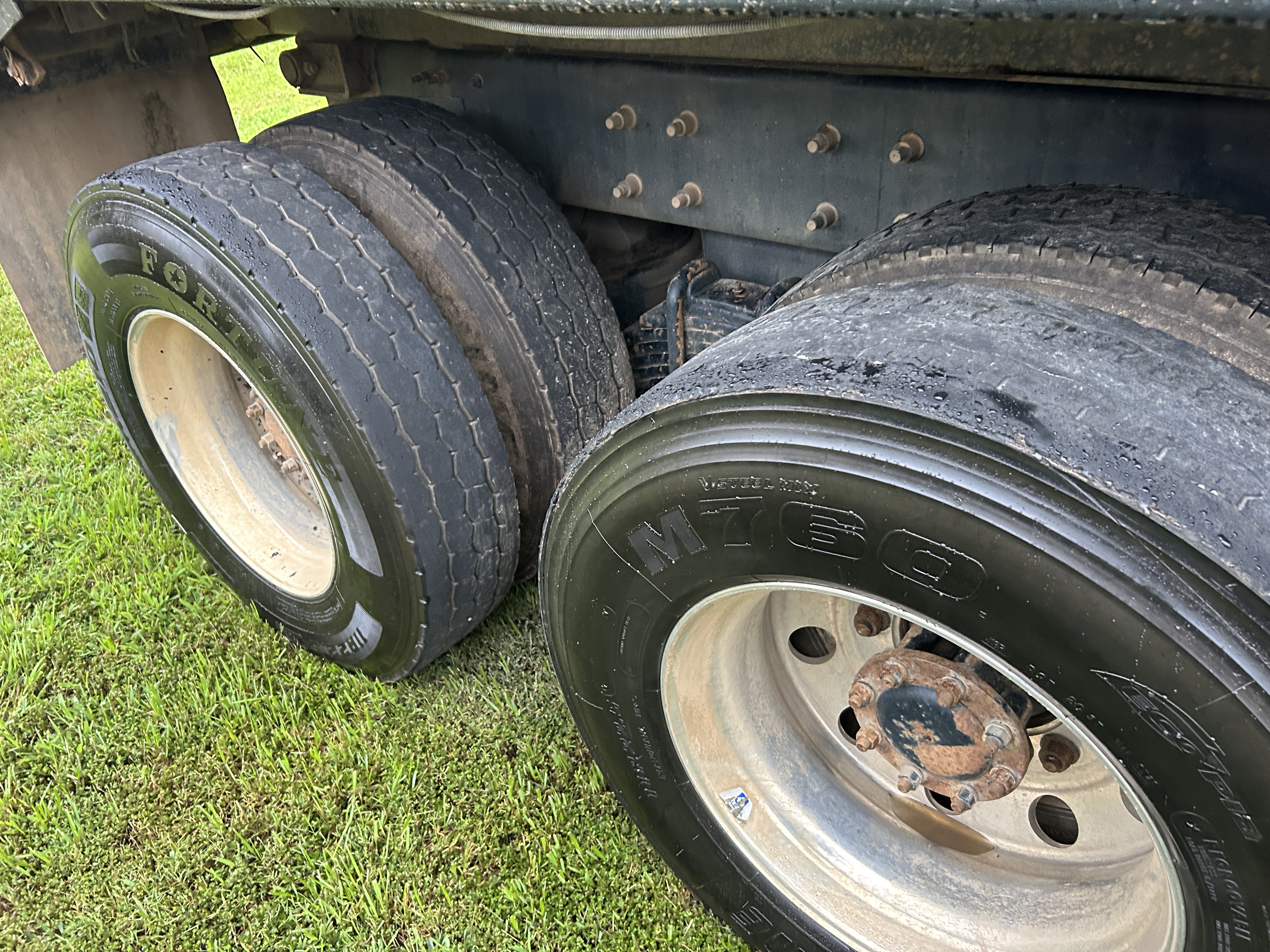 Used 2014 Mack Granite GU713 Quad Axle Dump Truck - Automatic