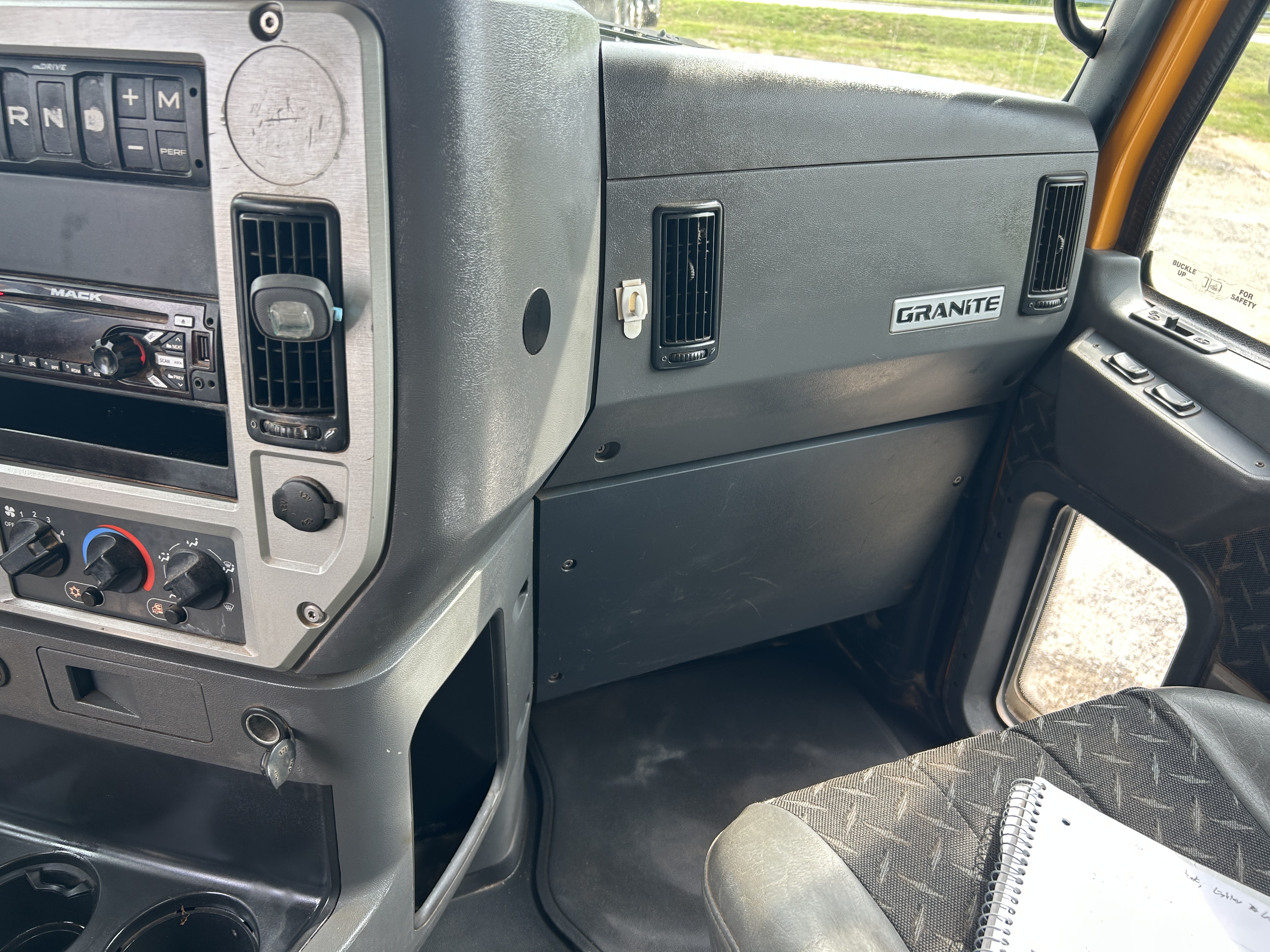 Used 2018 Mack Granite GU713 Quad Axle Dump Truck - automatic