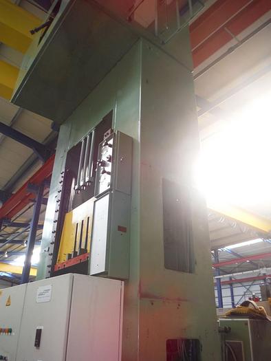 Gebraucht HYDRAULISCHE PERS LVD 200T