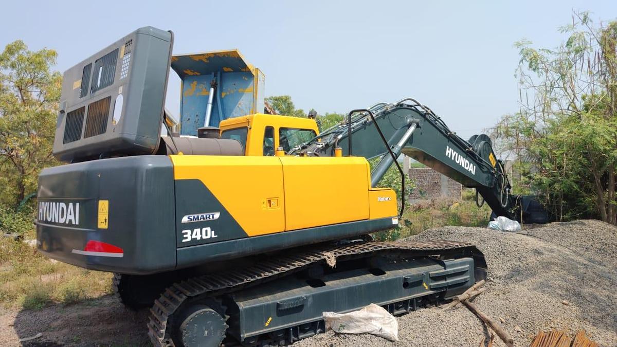 Used 2025 Hyundai 340L SMART Excavator 