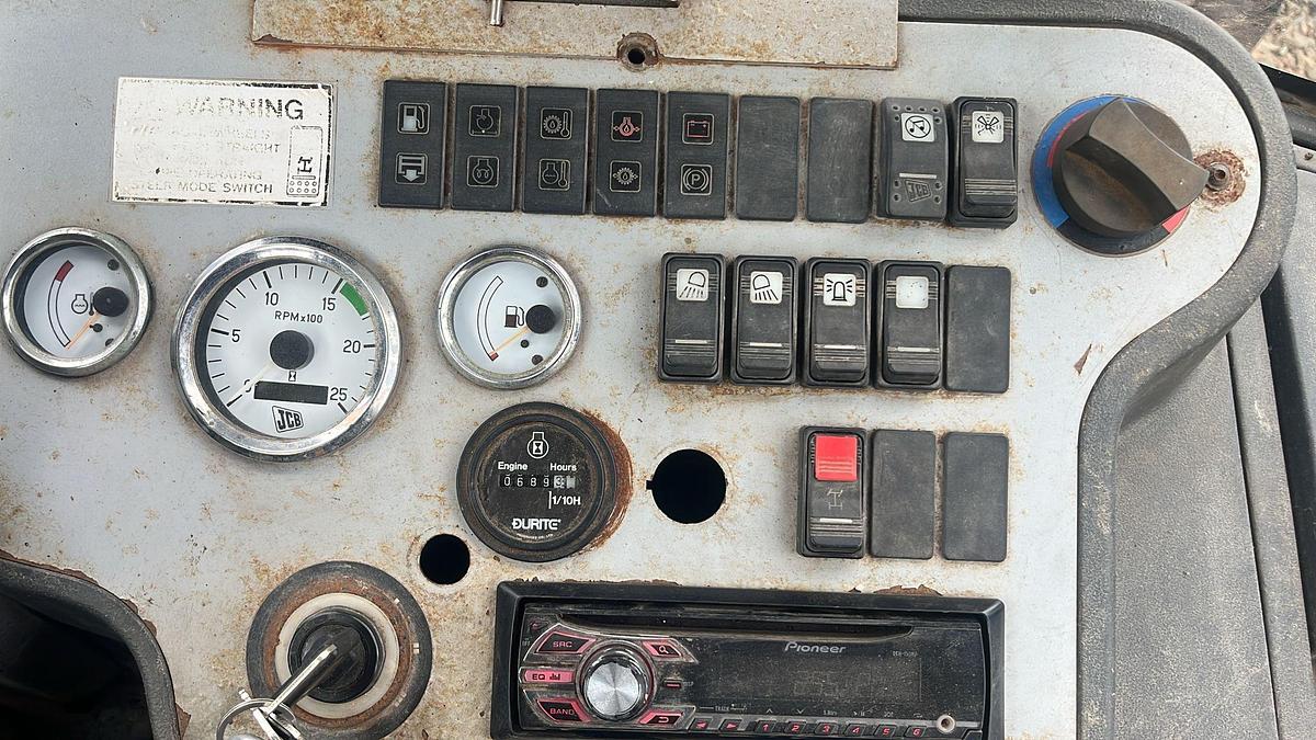 Used 2011 JCB 2CX AM Material Handler