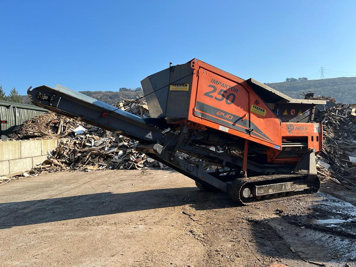 Used 2021 Arjes Impaktor 250 EVO Tracked Shredder W/Extra Shafts