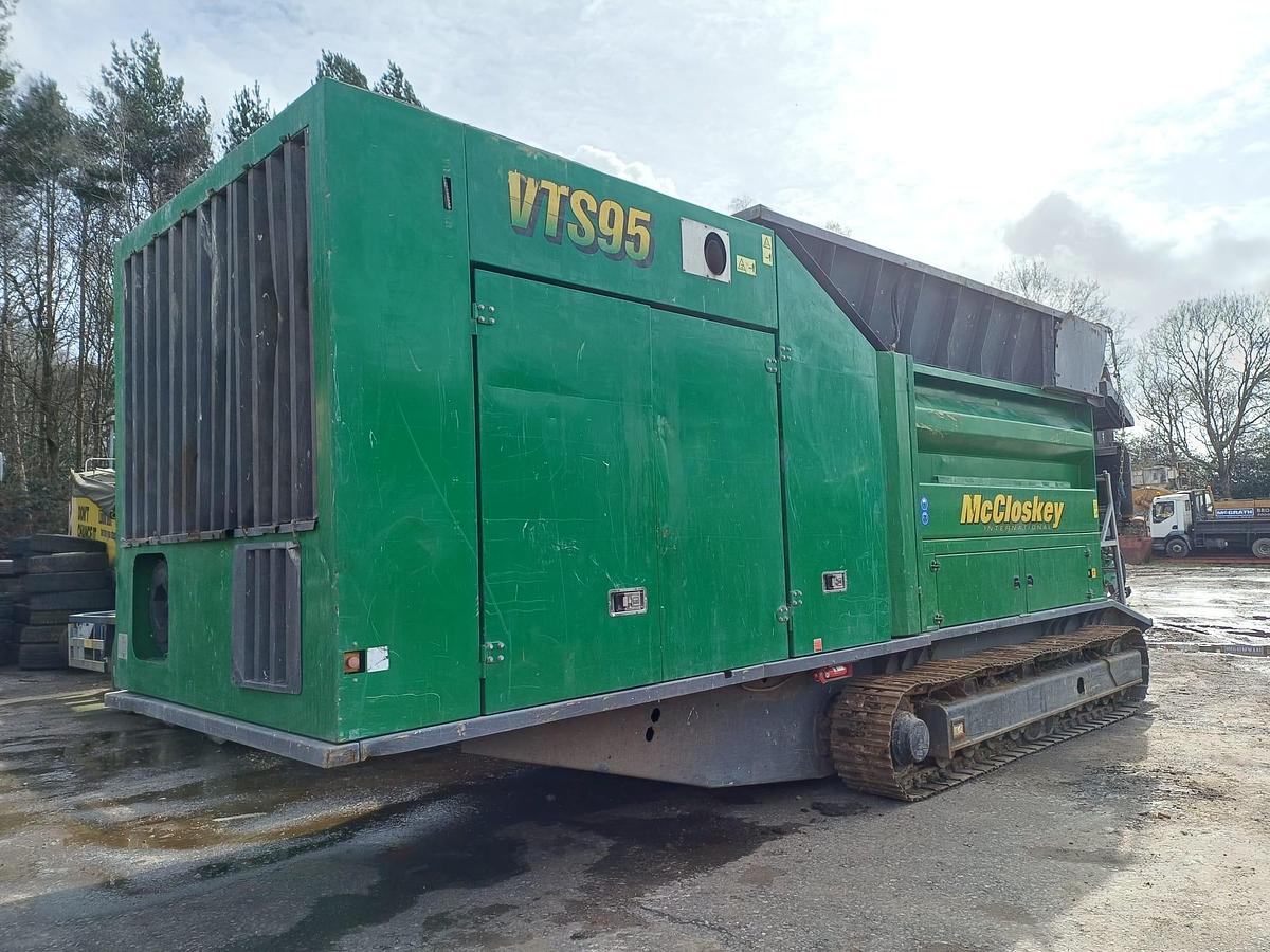 Used 2021 McCloskey VTS95 Twin-shaft Shredder