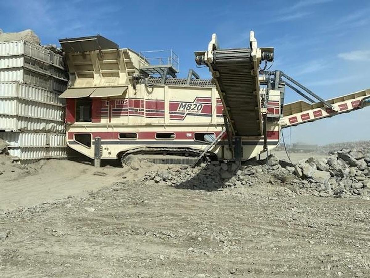 Used 2019 Terex MDS M820 Tracked Trommel Screen Screener