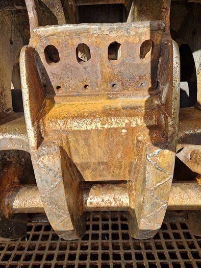 Used 2017 Jenz Chipping truck 583