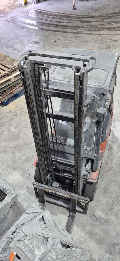 Used 2004 Toyota 42-7FGF20 LPG Forklift 