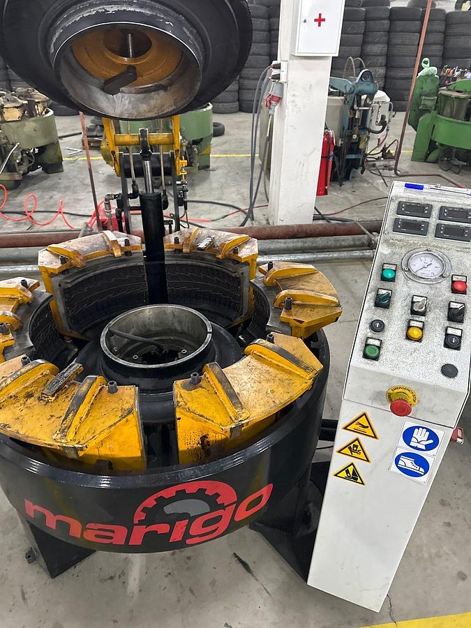 Used Tyre Retreading PCR & TBR Presses Full Plant