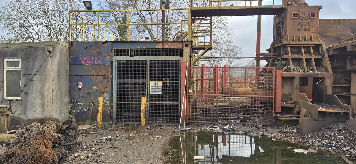 Used Harris TG 218 baler ferrous baler.