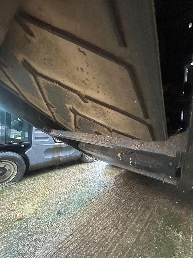 Used 2024 Untha XR3000C Tracked Single-shaft Shredder