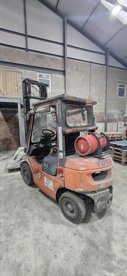 Used 2004 Toyota 42-7FGF20 LPG Forklift 