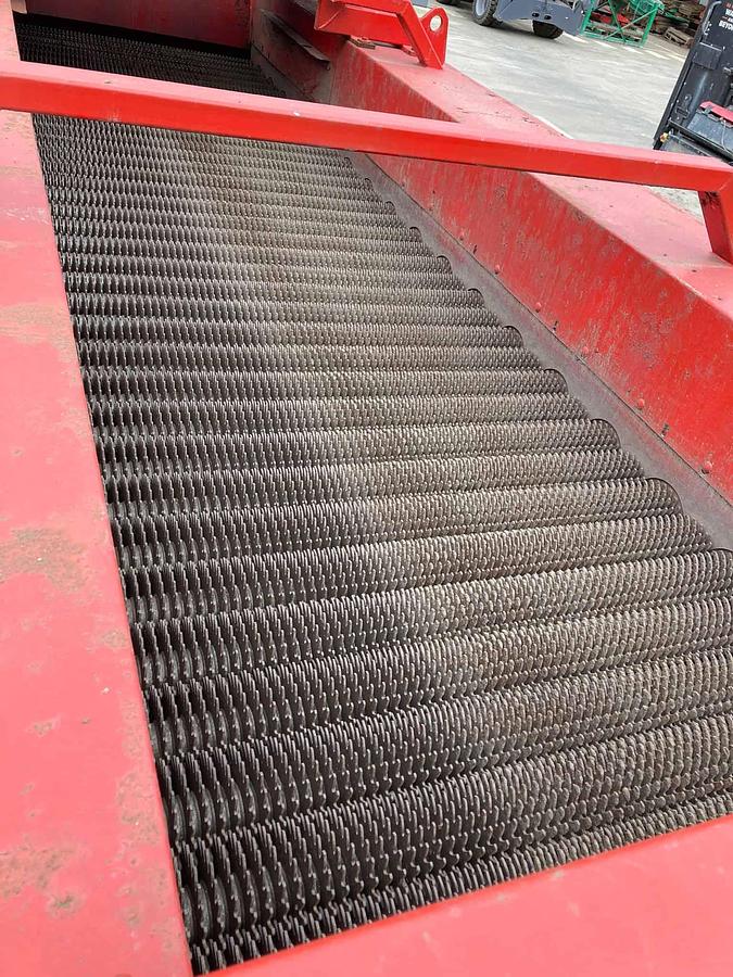 Used 2013 Terra Select HKS 5 Star Screen Screener