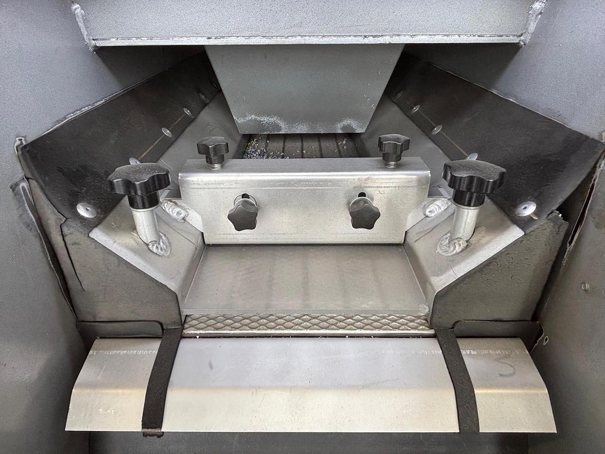 Used 2014 MG Recycling 220T Cable Granulator