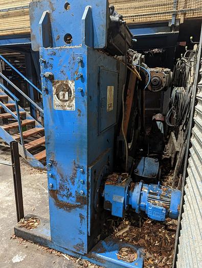 Used Cambia 610 Debarking Machine 