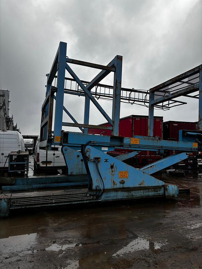 Used Container Tilter