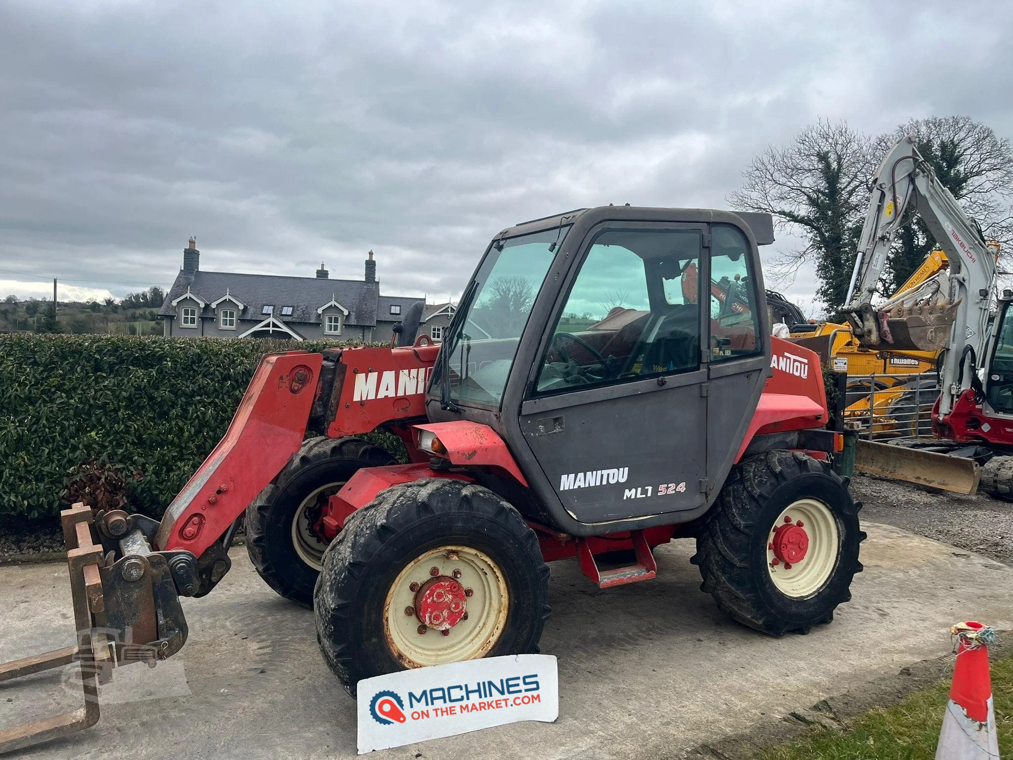 Used 2016 Manitou MLT524 Telehandler