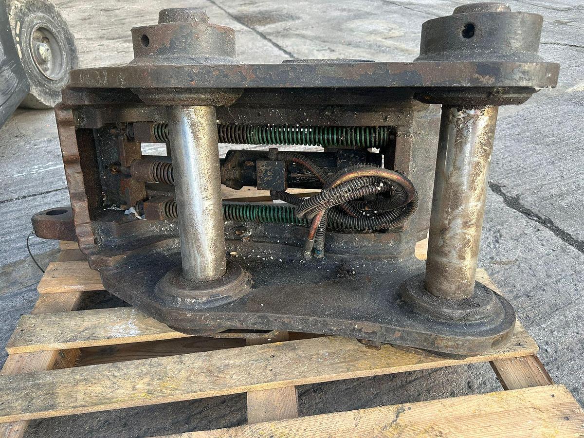 Used Geith Excavator Quick Coupler 
