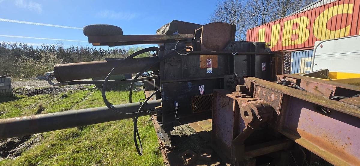 Used McIntyre Recon Sodre 9 Baler