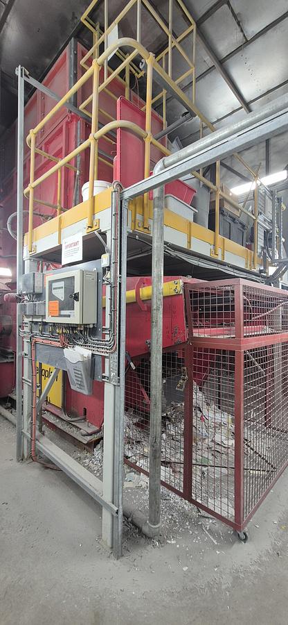 Used 2010 Lindner Shredding and baling line