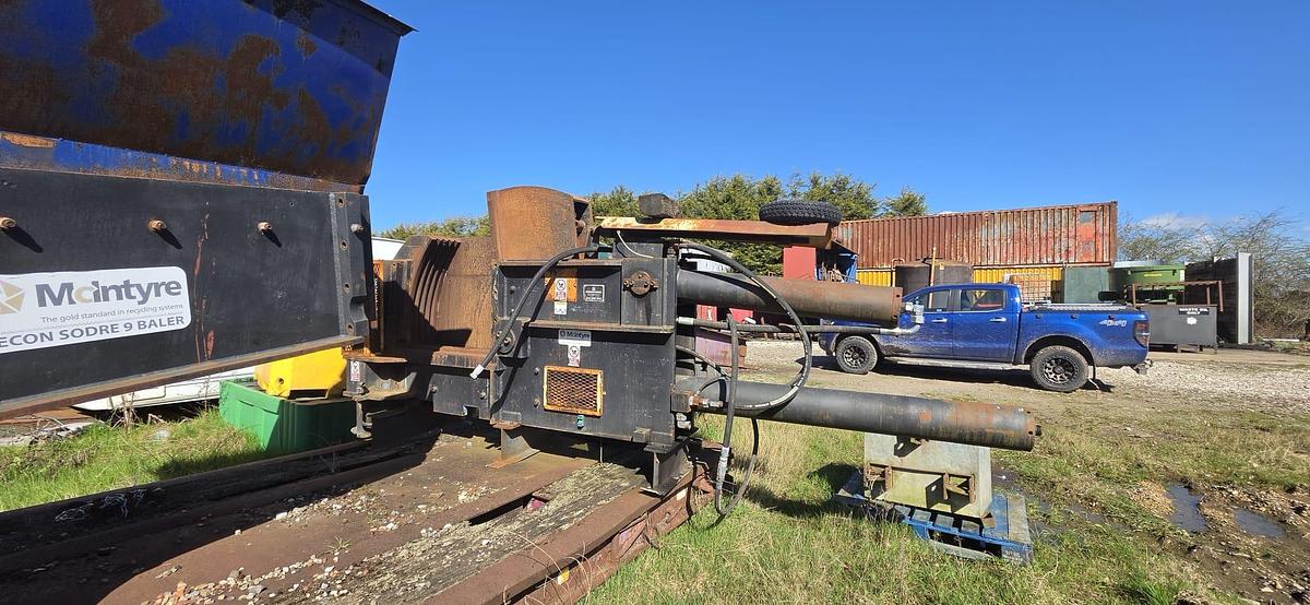 Used McIntyre Recon Sodre 9 Baler