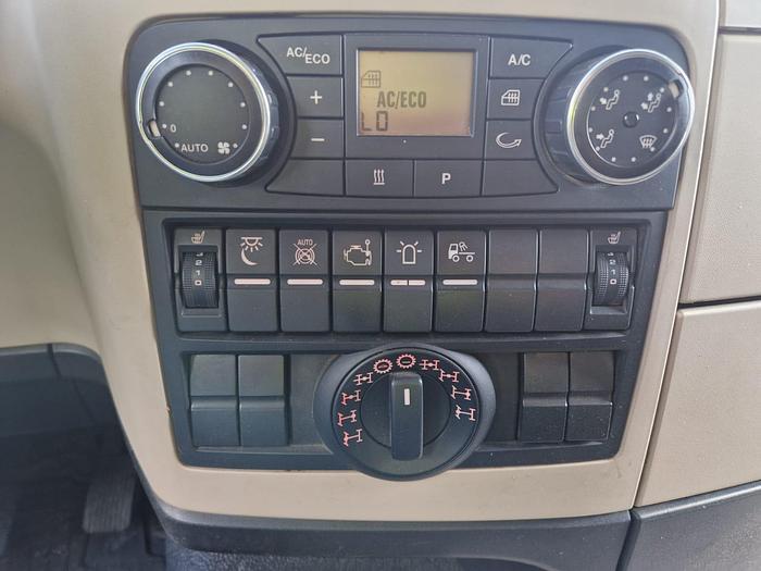 Used 2017 Jenz Chipping truck 583